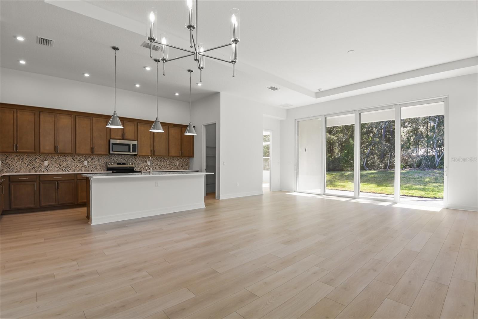 Image 31 of 53 For 1058 Liliana Drive