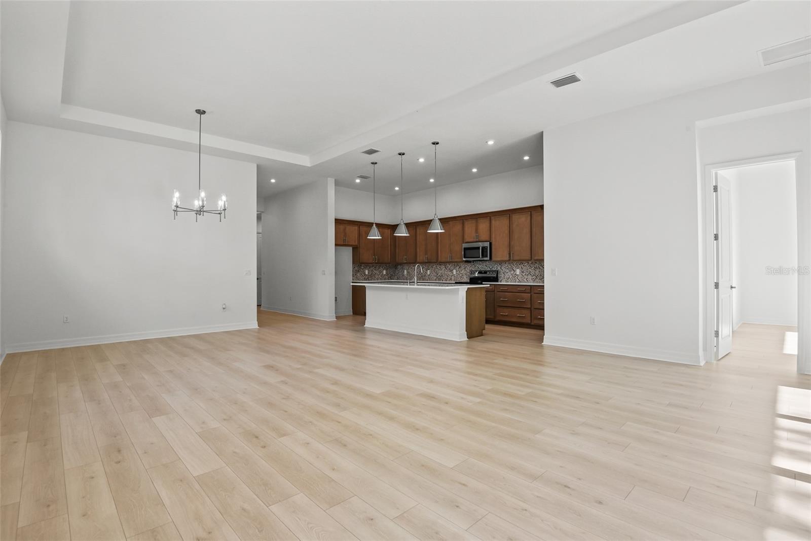 Image 32 of 53 For 1058 Liliana Drive