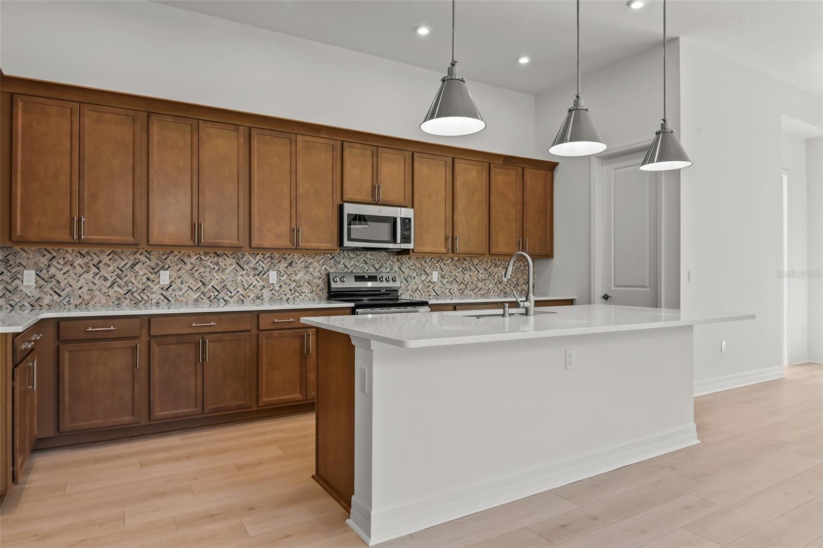 Image 35 of 53 For 1058 Liliana Drive