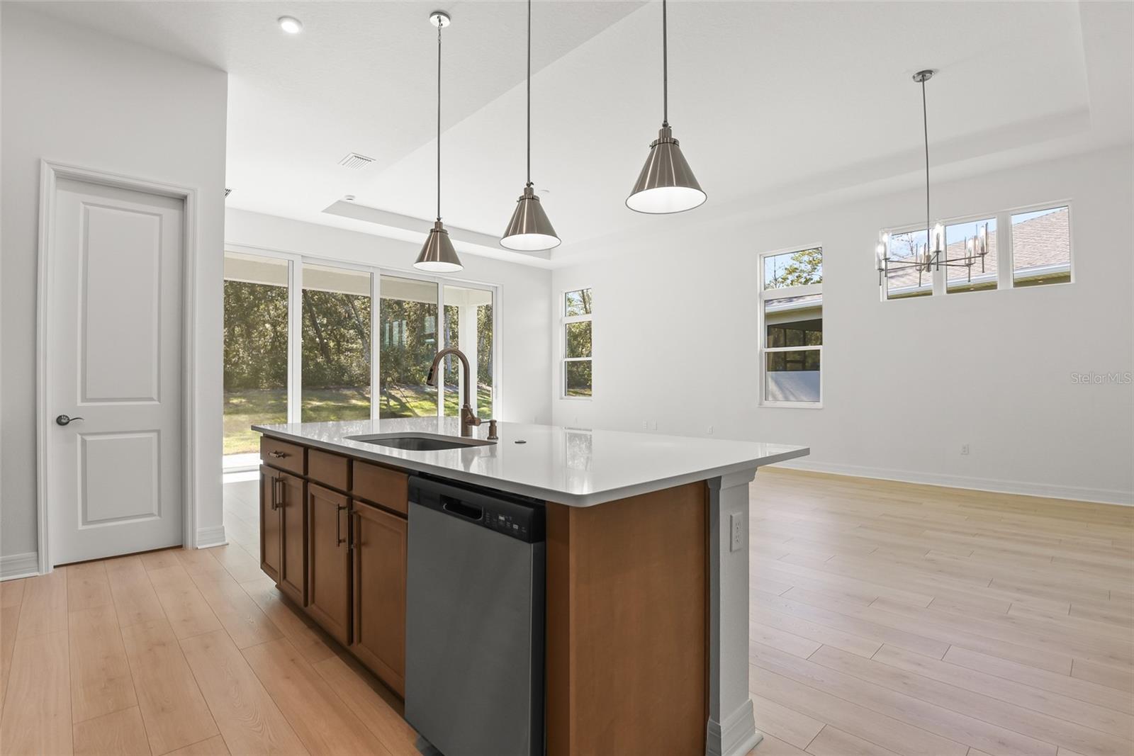 Image 37 of 53 For 1058 Liliana Drive