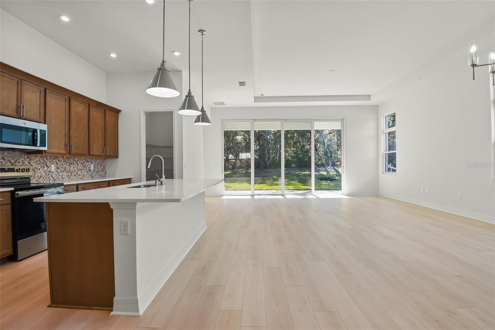 Image 24 of 37 For 1017 Liliana Drive