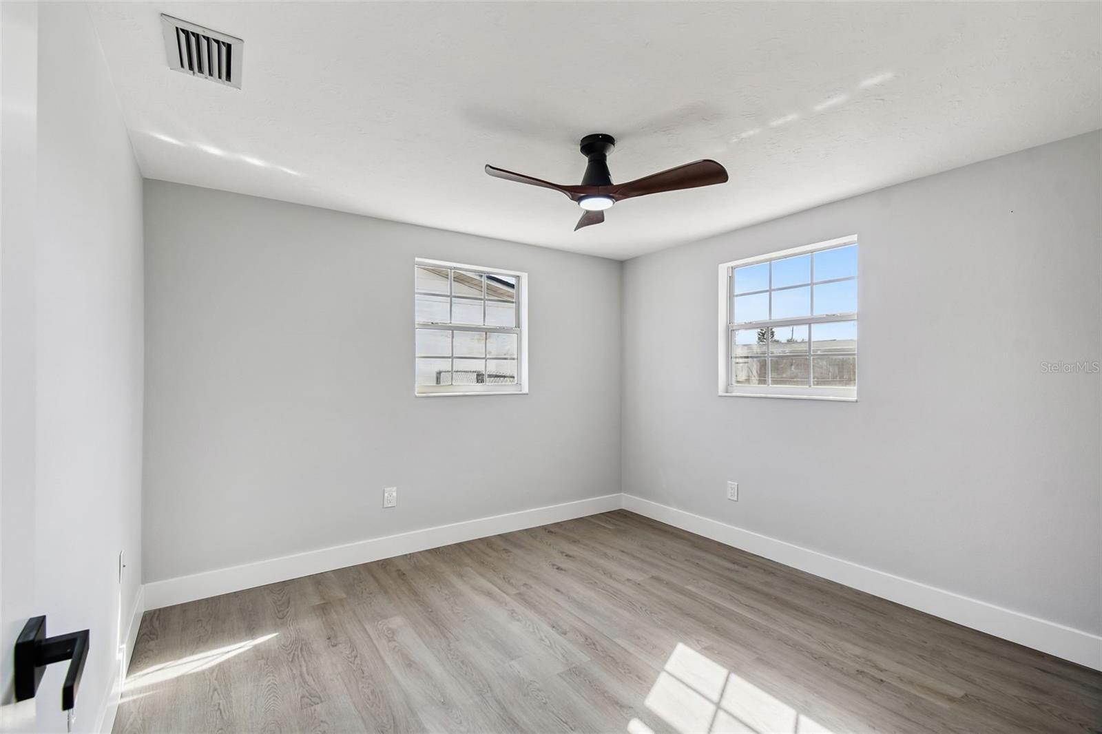 Image 31 of 62 For 4822 Panorama Avenue