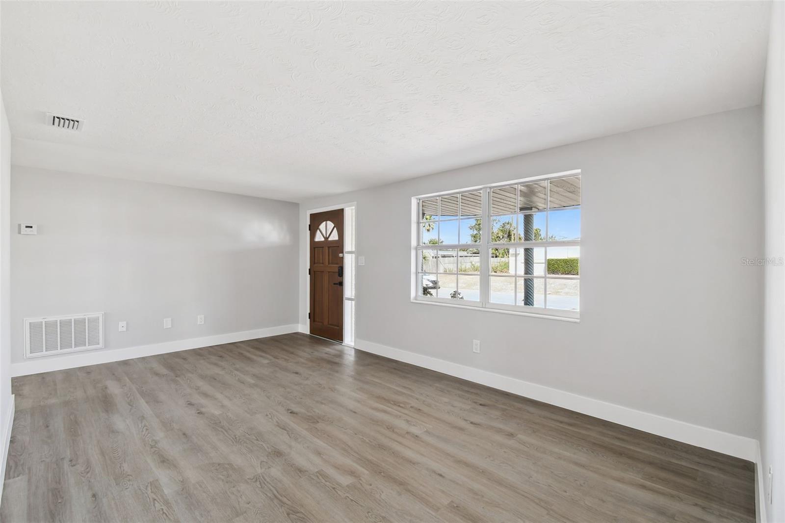 Image 9 of 62 For 4822 Panorama Avenue