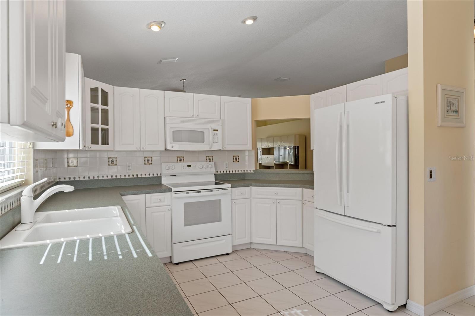 Image 17 of 40 For 14139 Whitecap Avenue