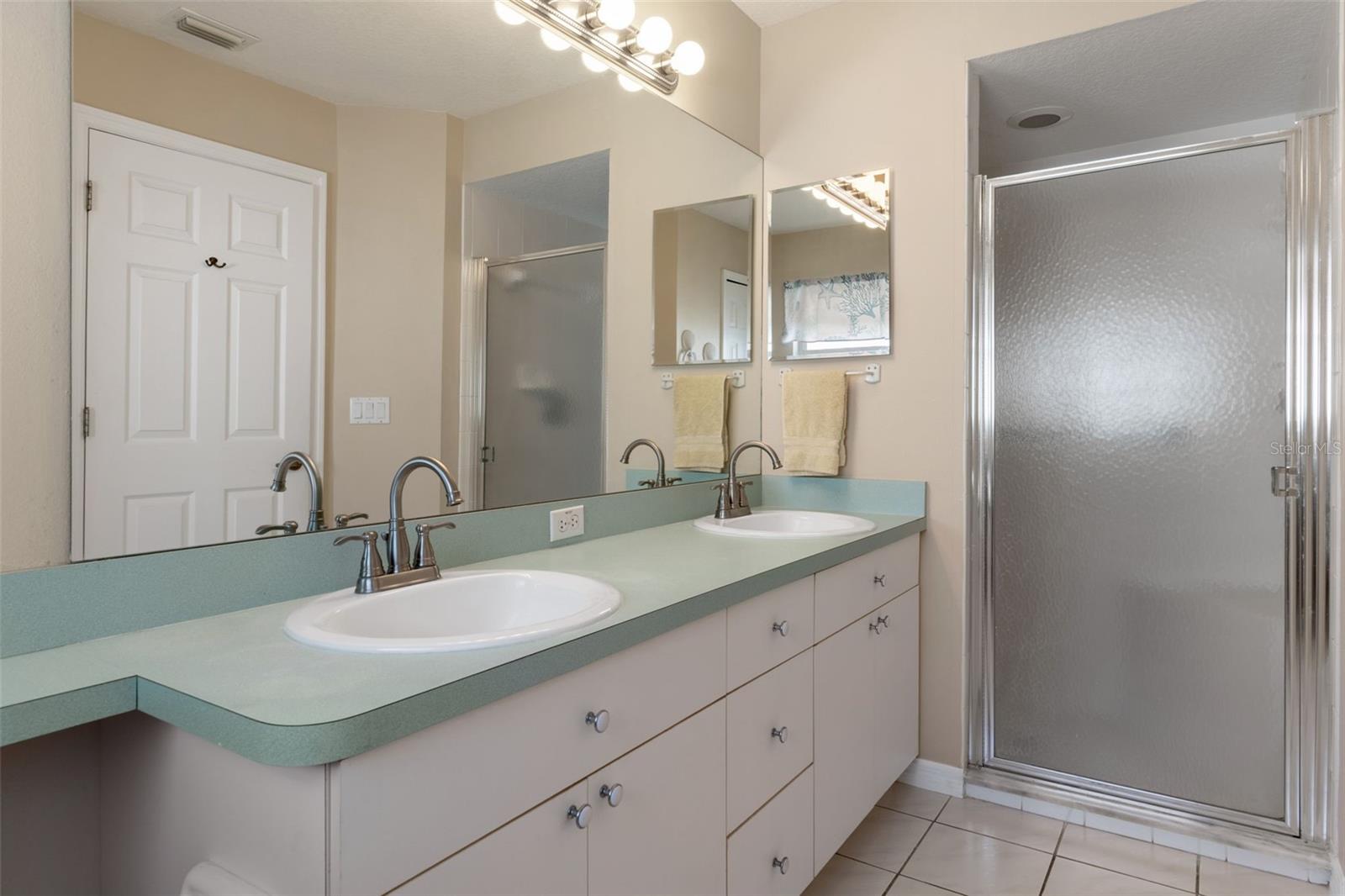 Image 25 of 40 For 14139 Whitecap Avenue