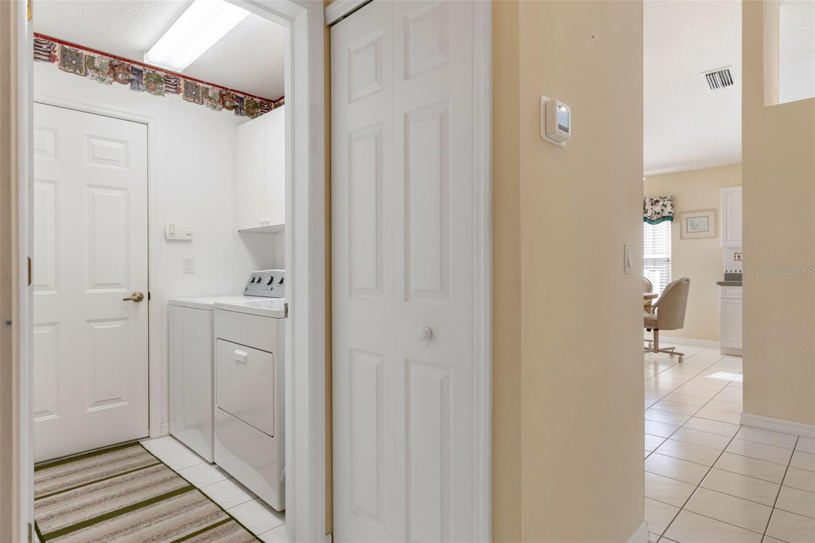 Image 33 of 40 For 14139 Whitecap Avenue