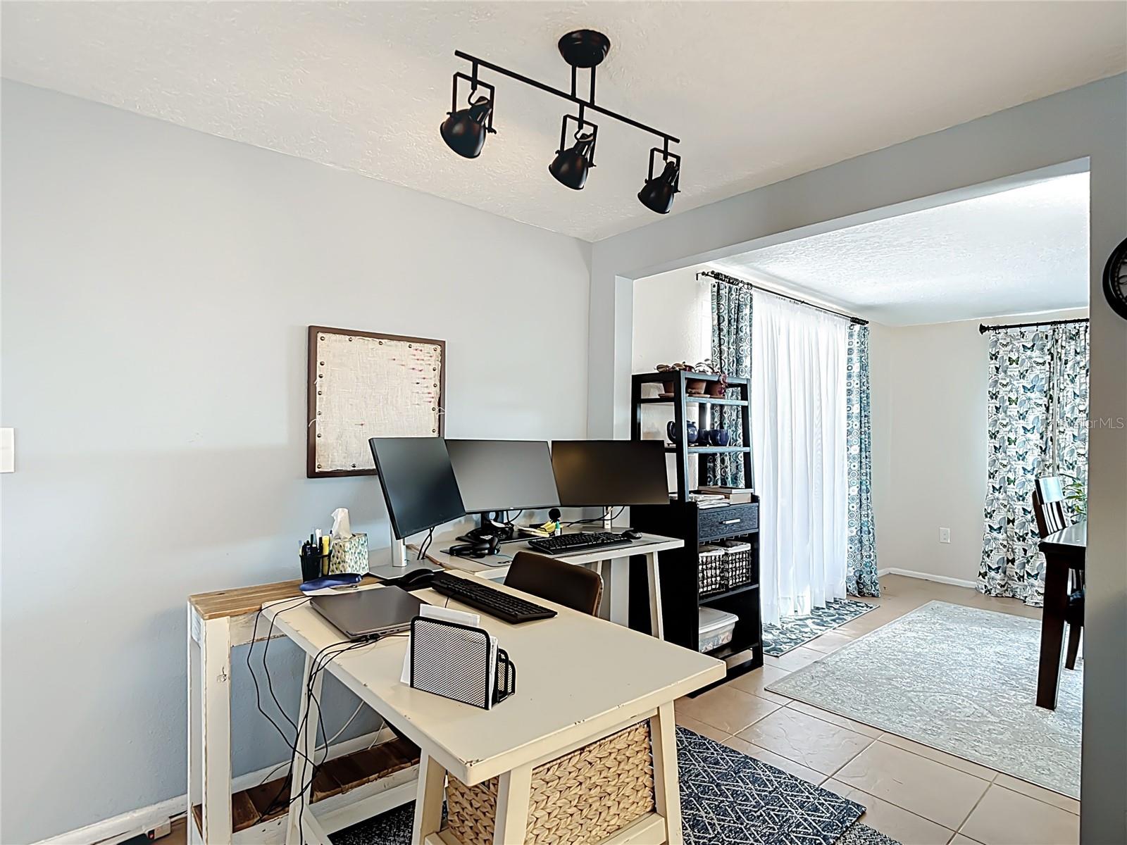 Image 12 of 47 For 9420 Cochise Lane