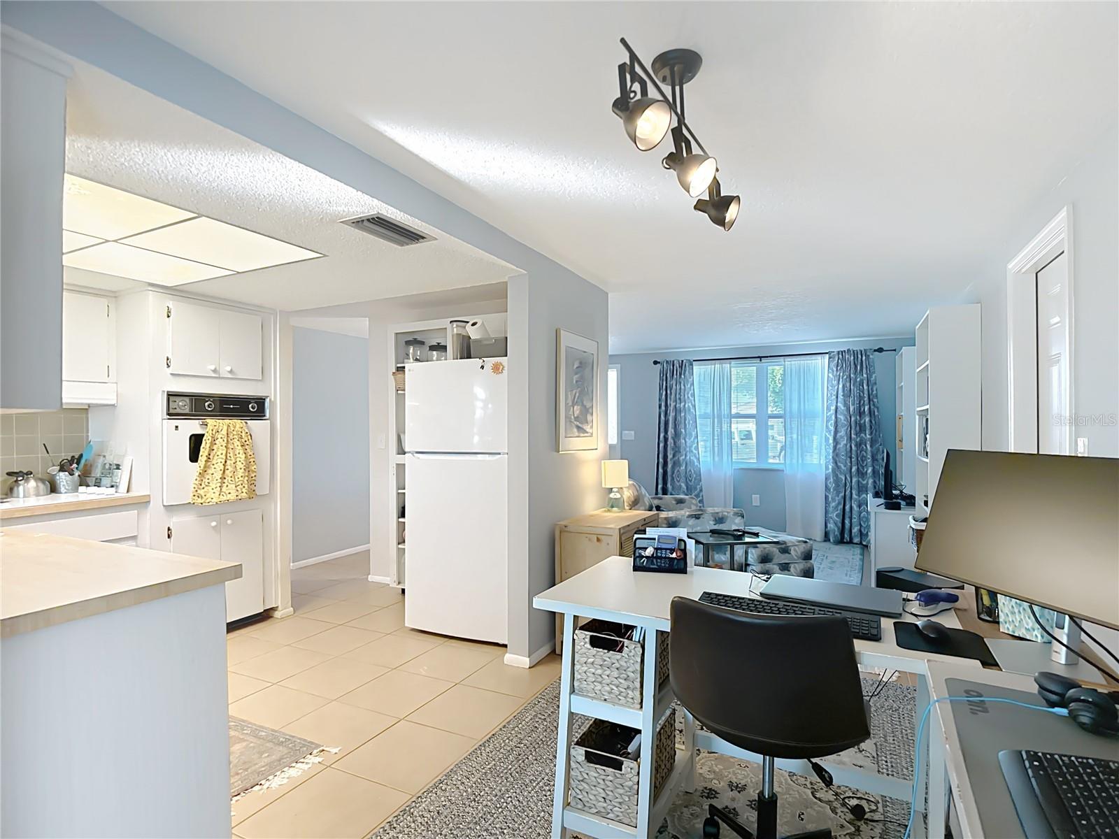 Image 14 of 47 For 9420 Cochise Lane