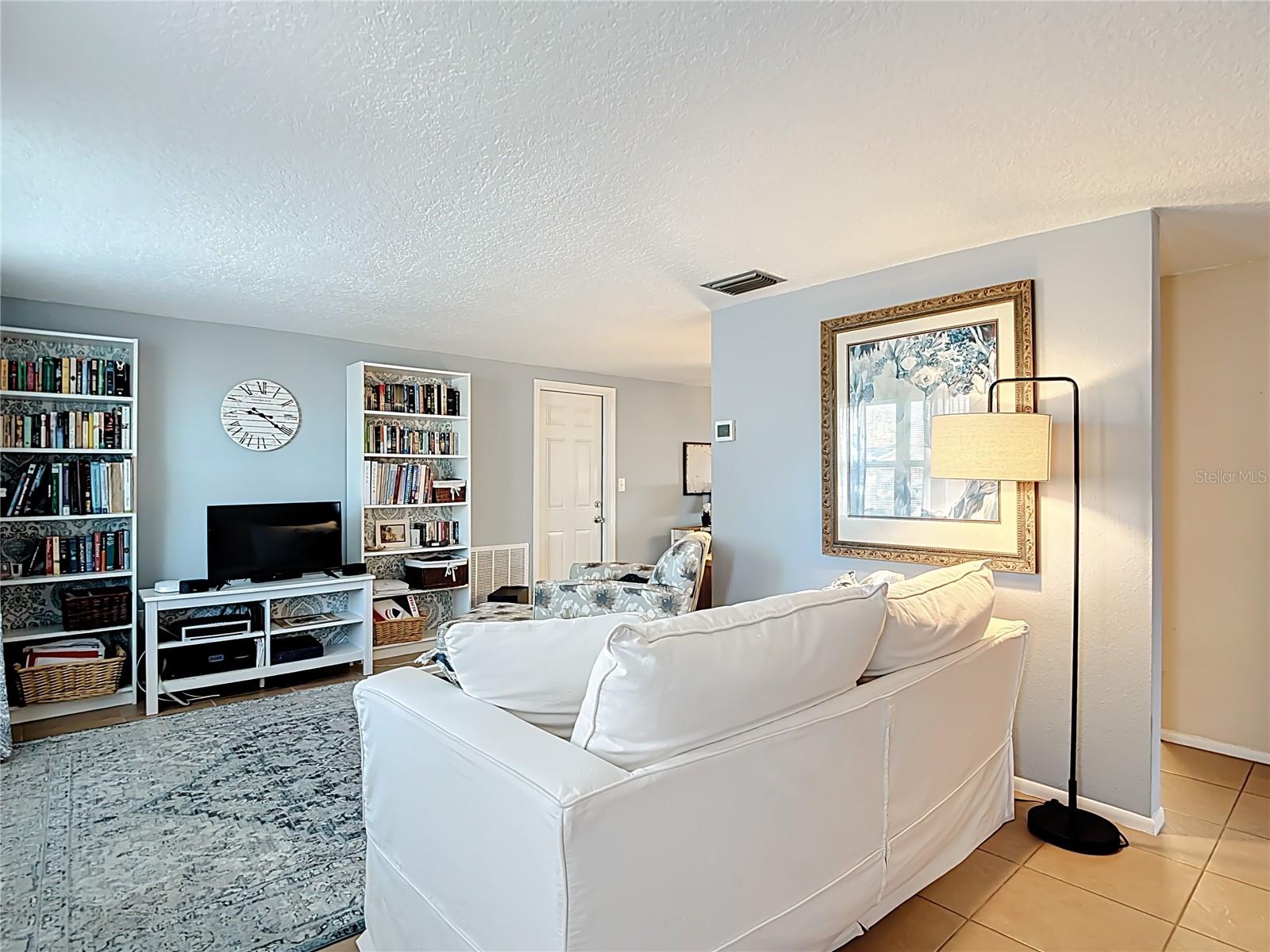 Image 6 of 47 For 9420 Cochise Lane