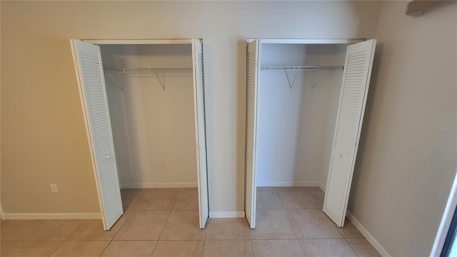 Image 11 of 22 For 10597 101st Avenue