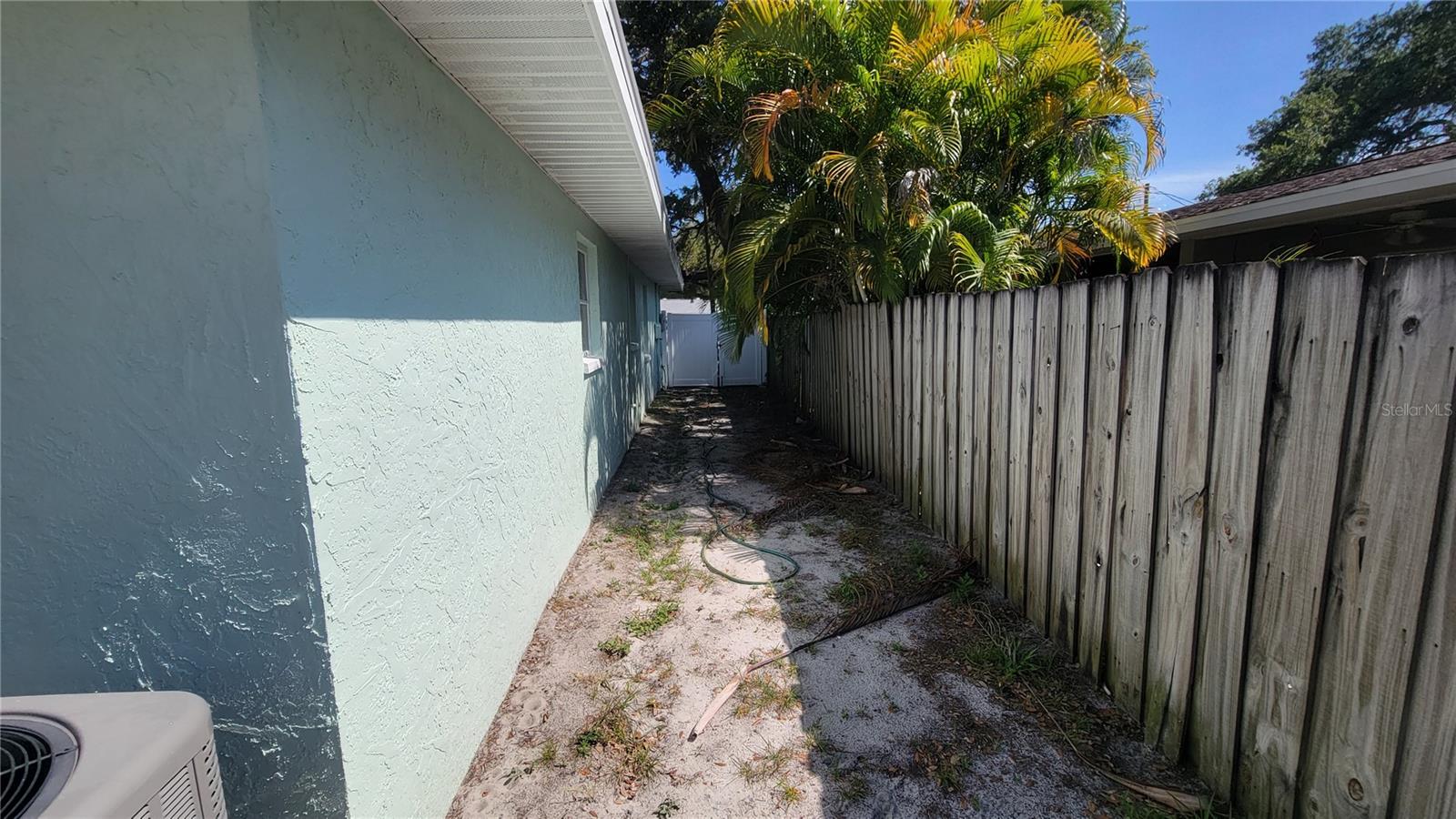 Image 20 of 22 For 10597 101st Avenue