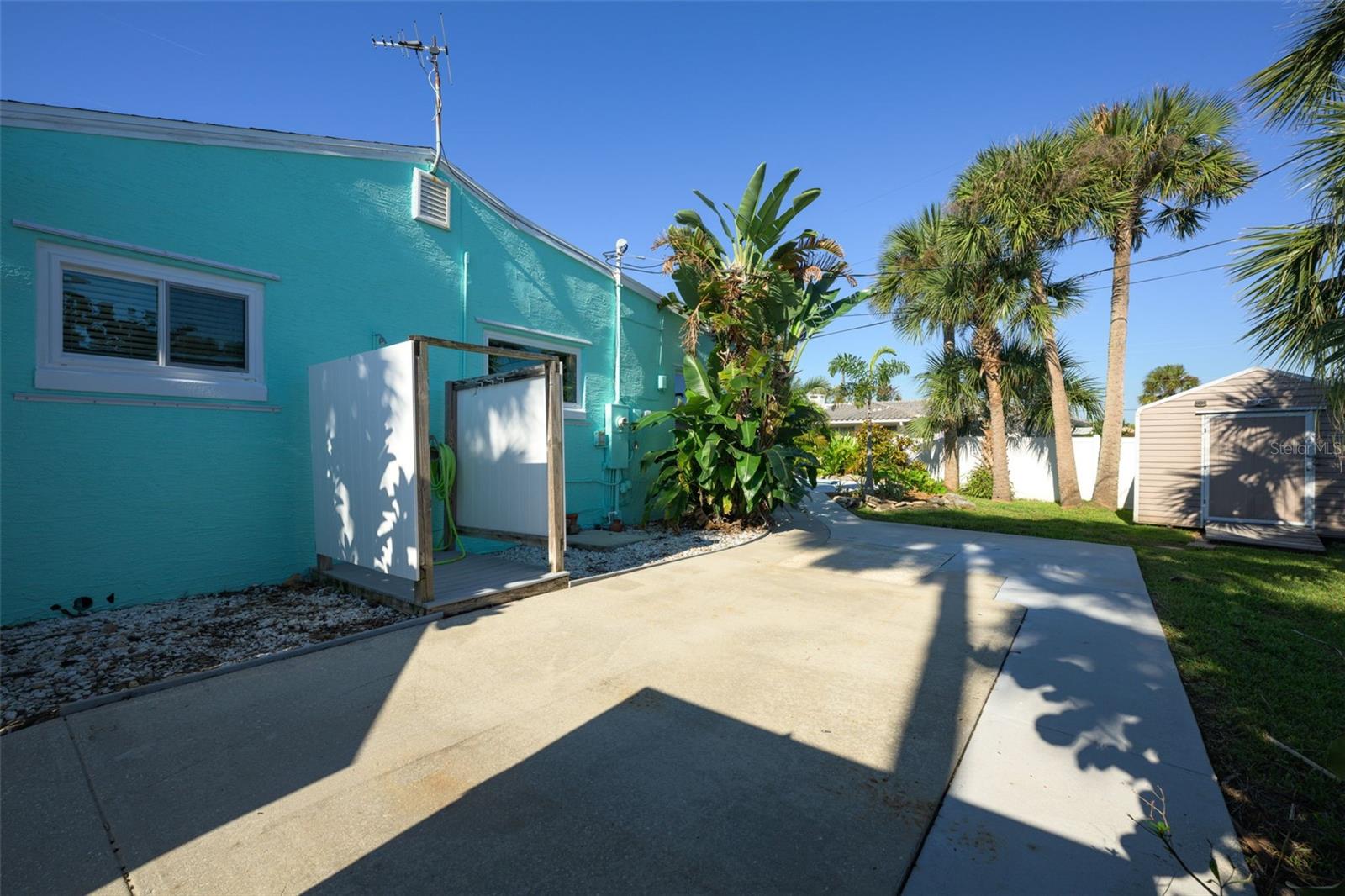 Image 17 of 57 For 169 Valencia Drive