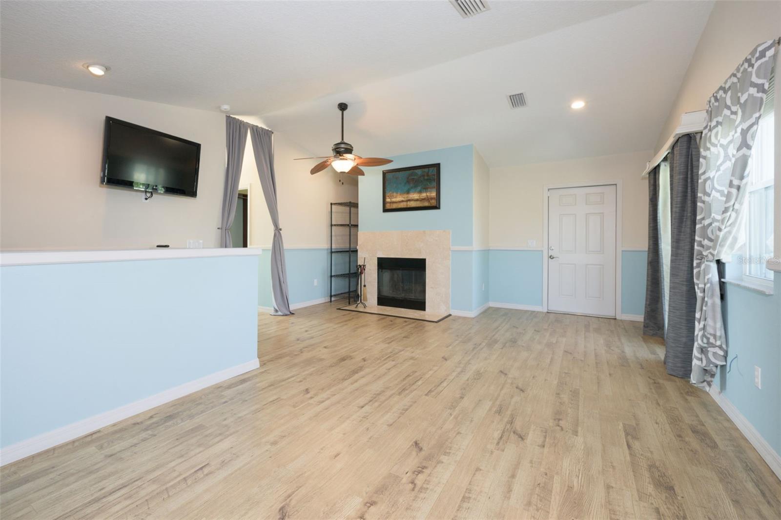 Image 19 of 57 For 169 Valencia Drive