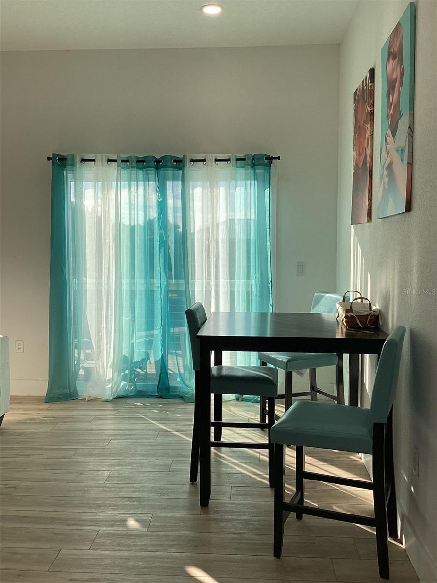 Image 4 of 42 For 3185 Rose Arbor Drive