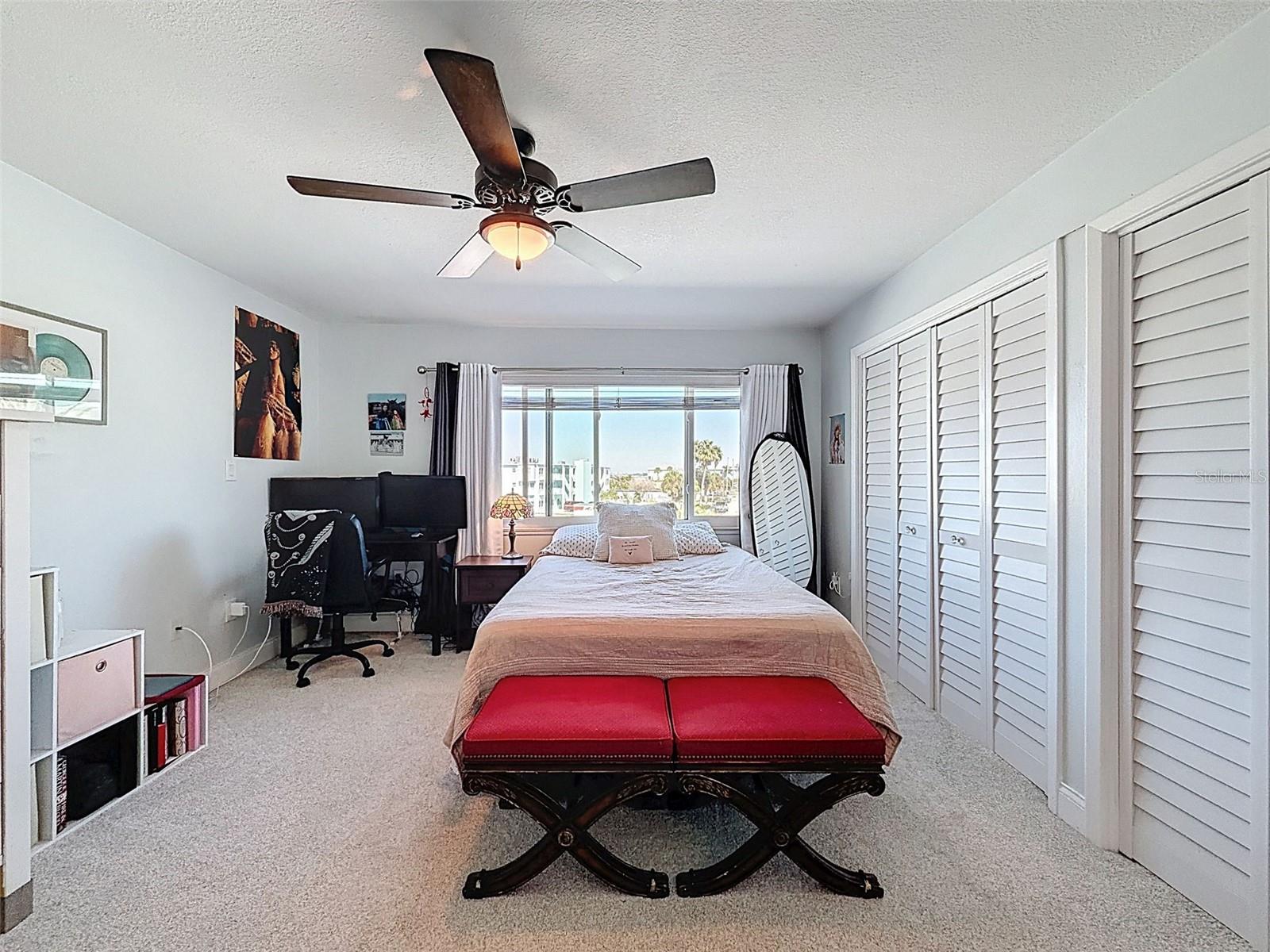 Image 31 of 54 For 433 Paula Drive 23