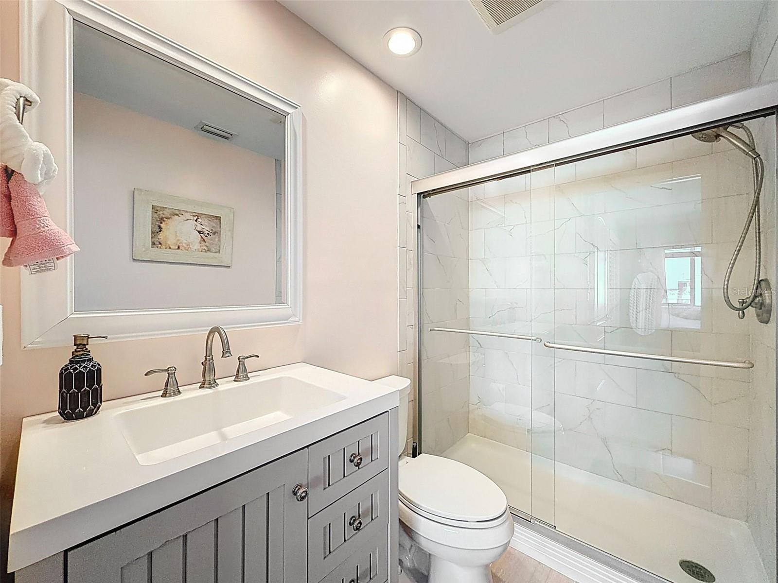 Image 34 of 54 For 433 Paula Drive 23