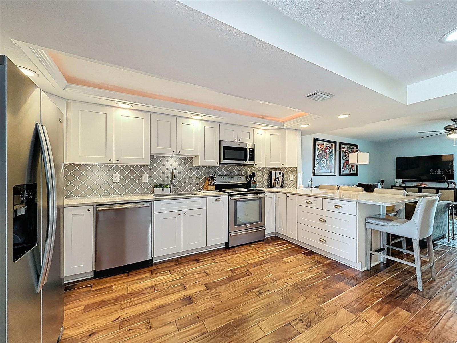 Image 7 of 54 For 433 Paula Drive 23