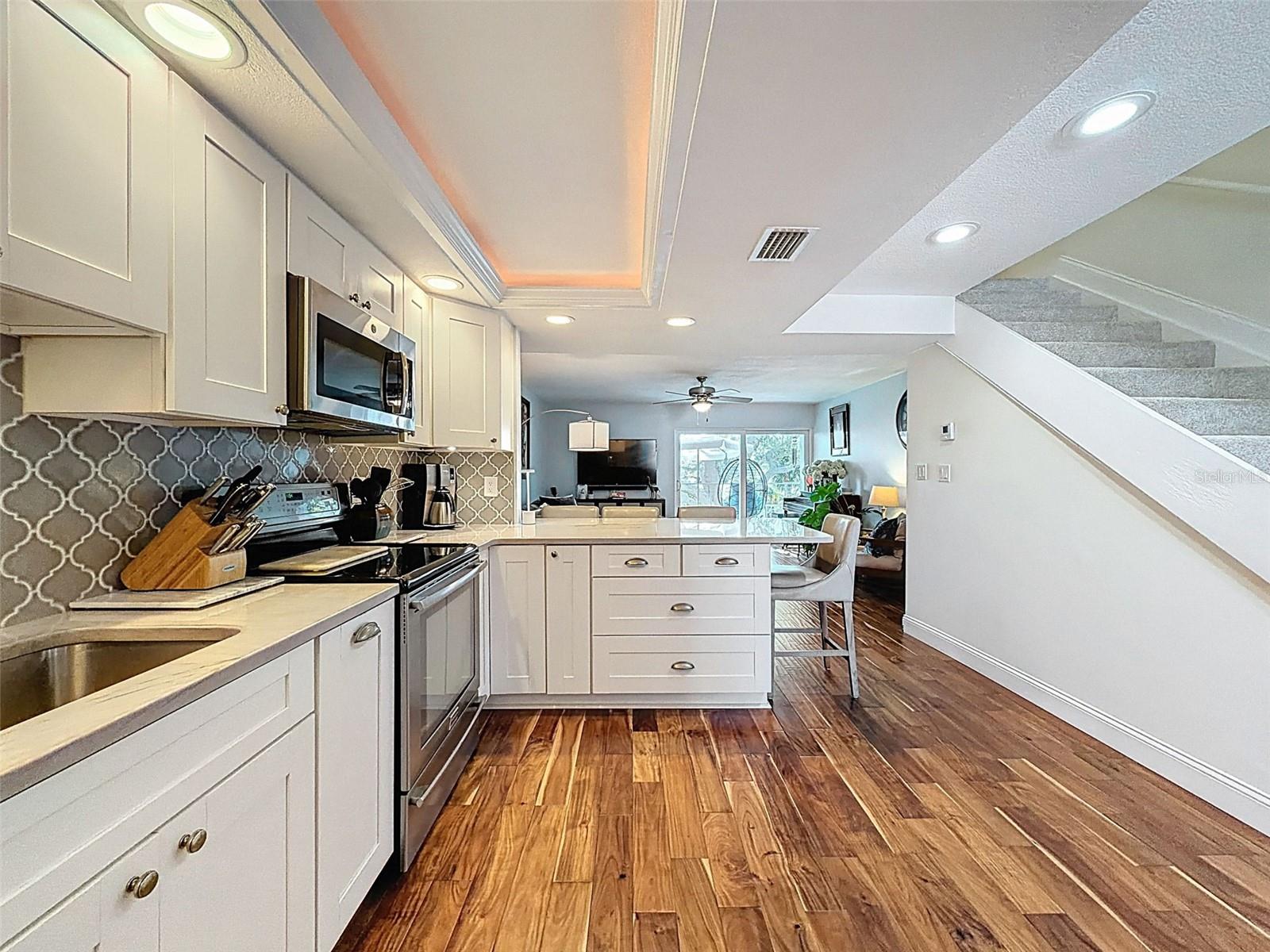 Image 8 of 54 For 433 Paula Drive 23