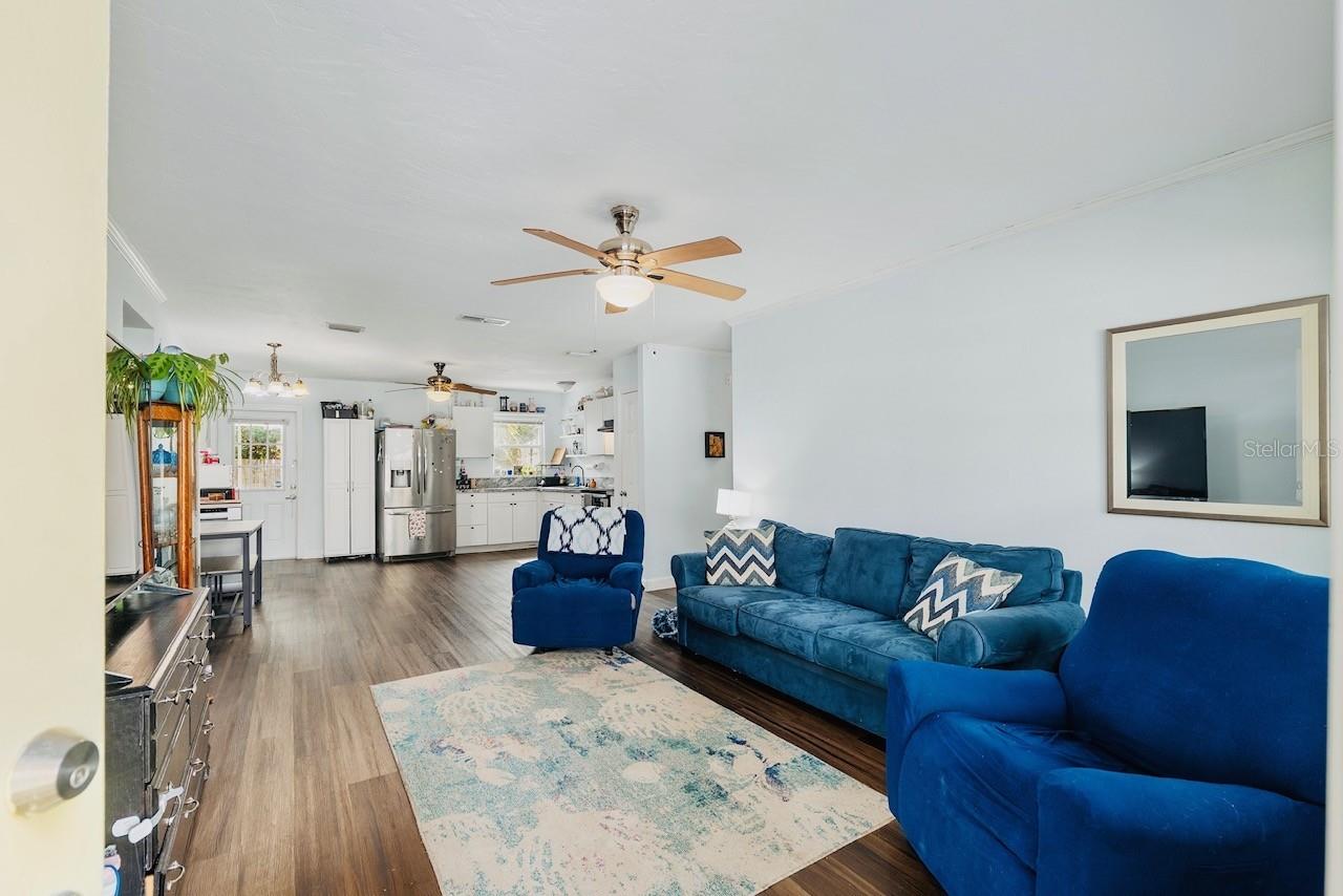 Image 12 of 38 For 25145 5th Avenue