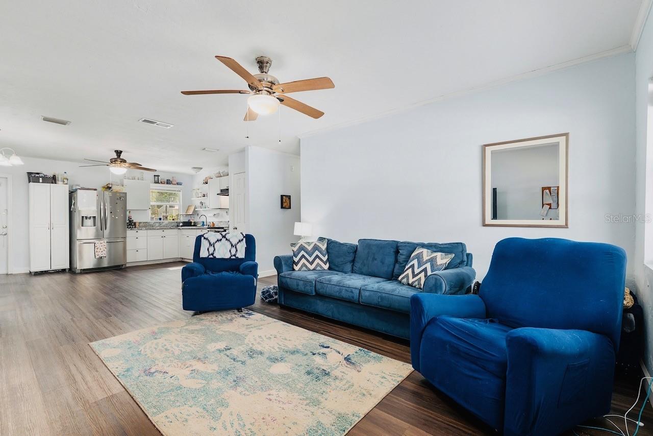 Image 13 of 38 For 25145 5th Avenue