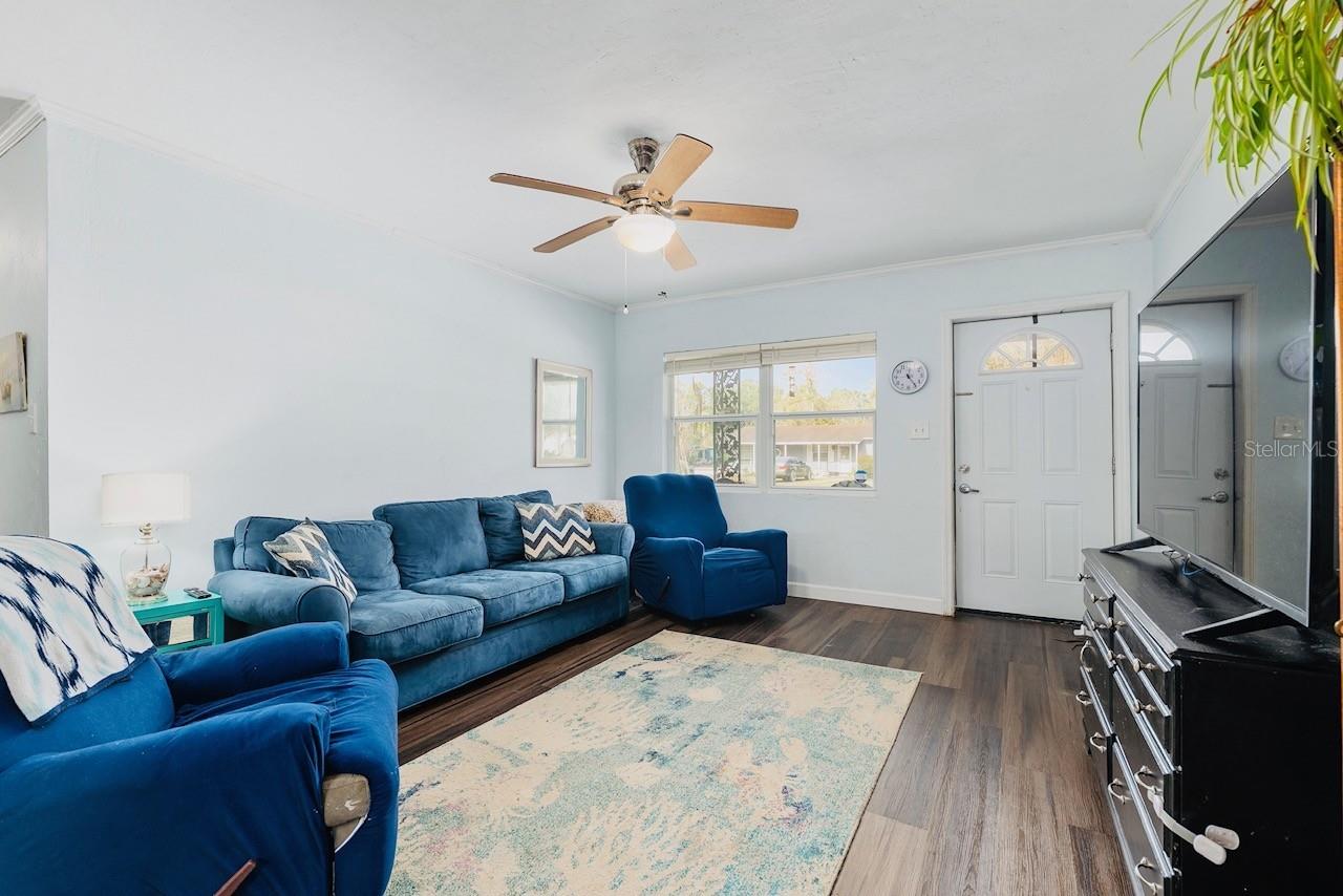 Image 14 of 38 For 25145 5th Avenue