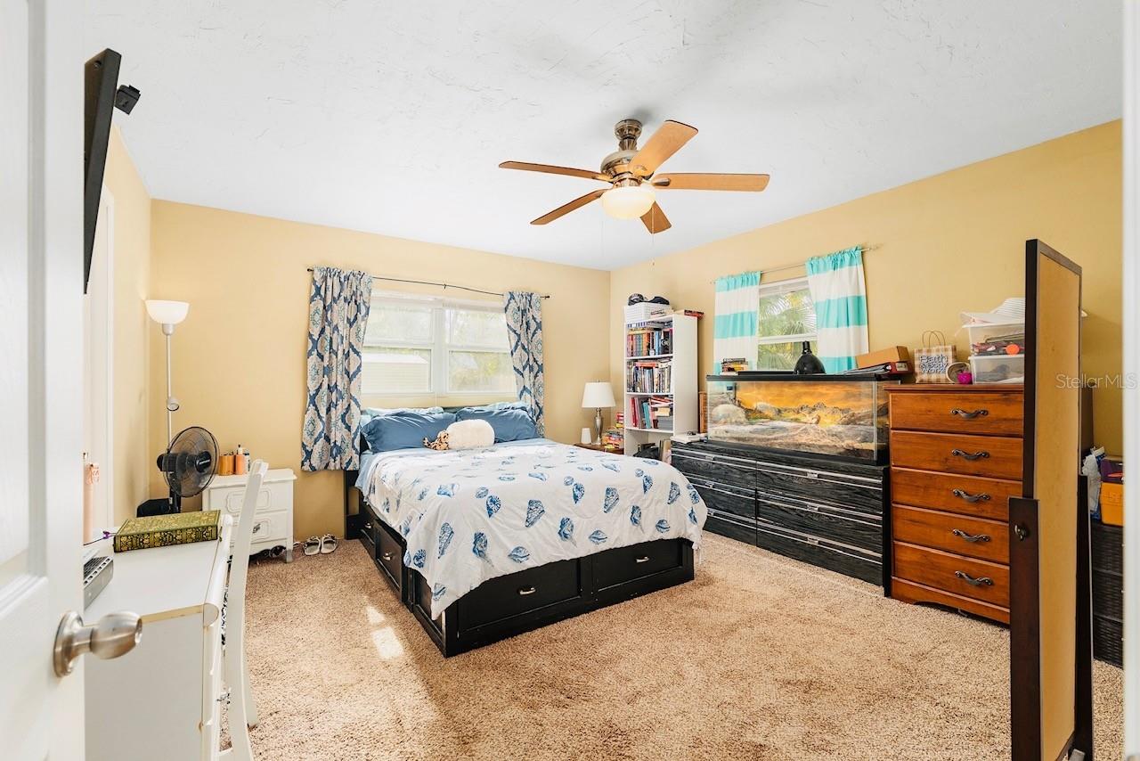 Image 22 of 38 For 25145 5th Avenue