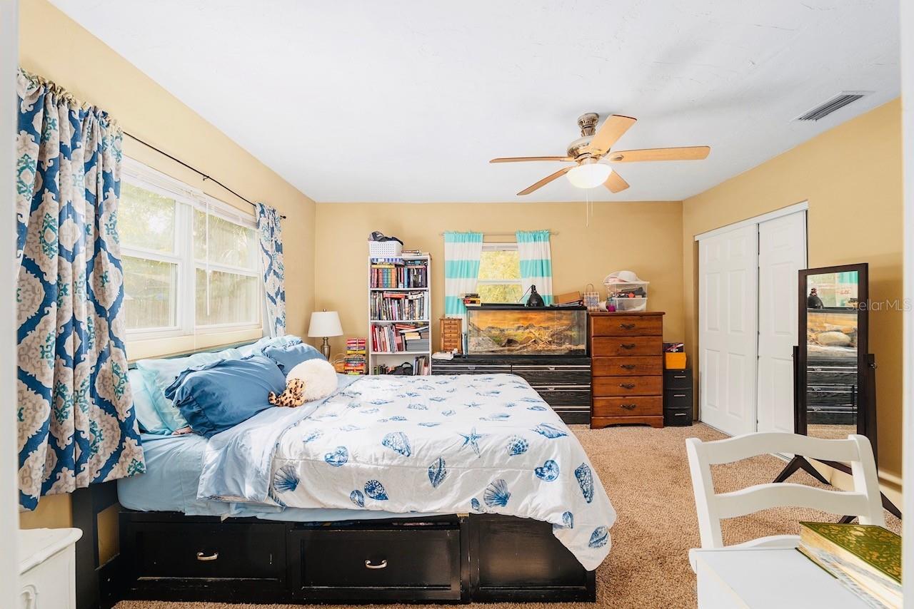 Image 24 of 38 For 25145 5th Avenue