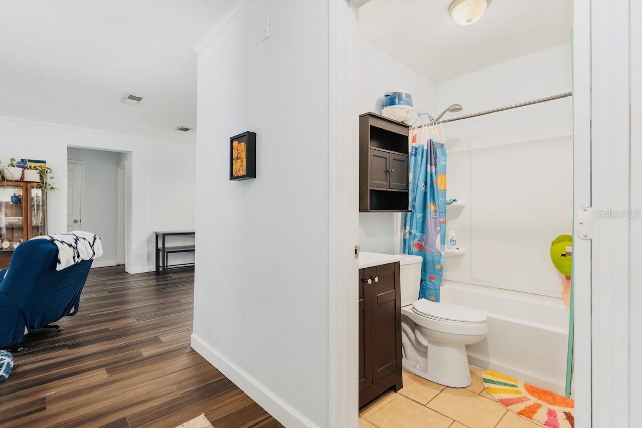 Image 32 of 38 For 25145 5th Avenue