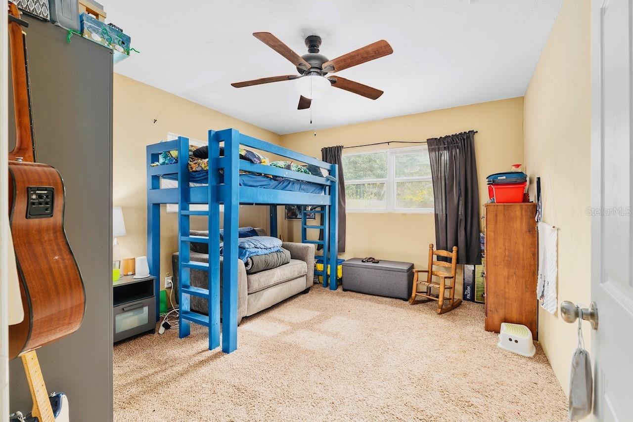 Image 33 of 38 For 25145 5th Avenue