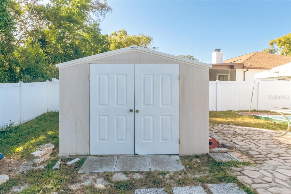 Image 8 of 24 For 7264 Lindhurst Street