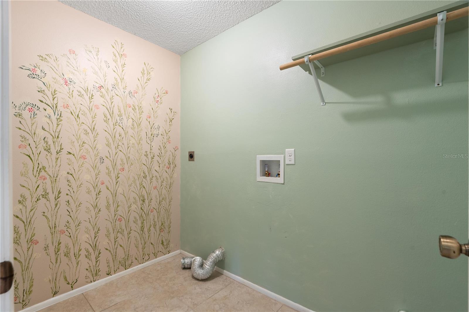 Image 24 of 40 For 12903 Sunhill Circle