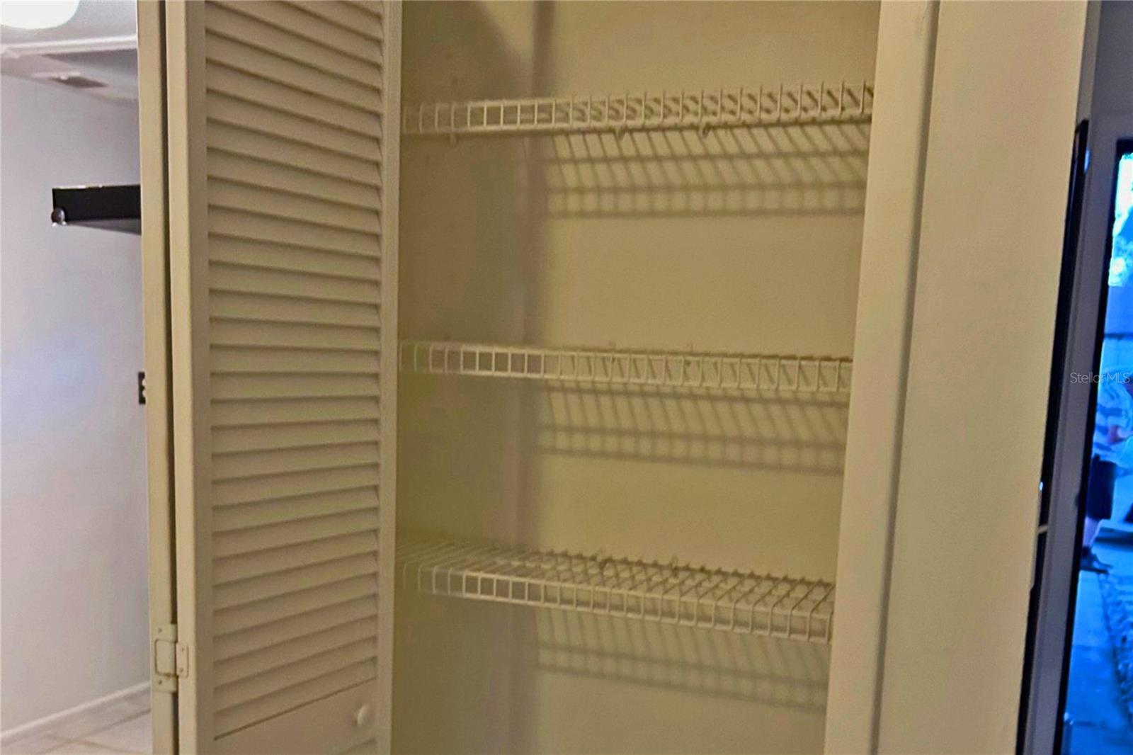 Image 13 of 31 For 5121 Lesher Court