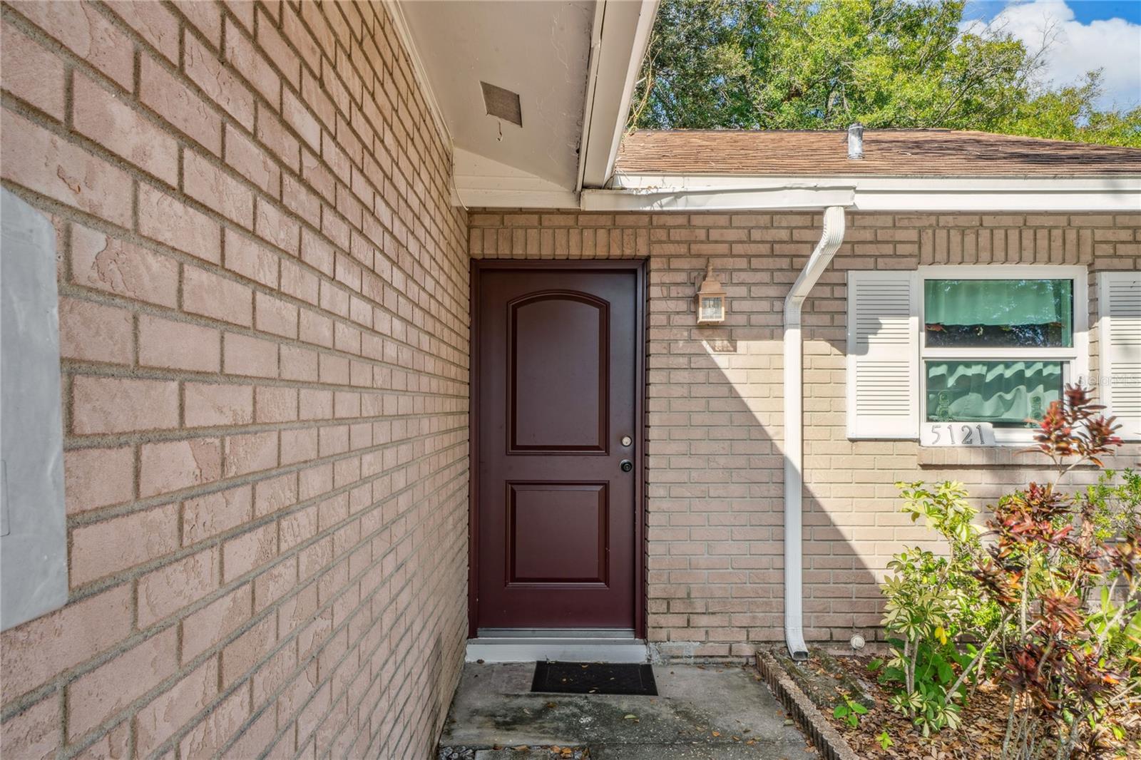 Image 8 of 31 For 5121 Lesher Court