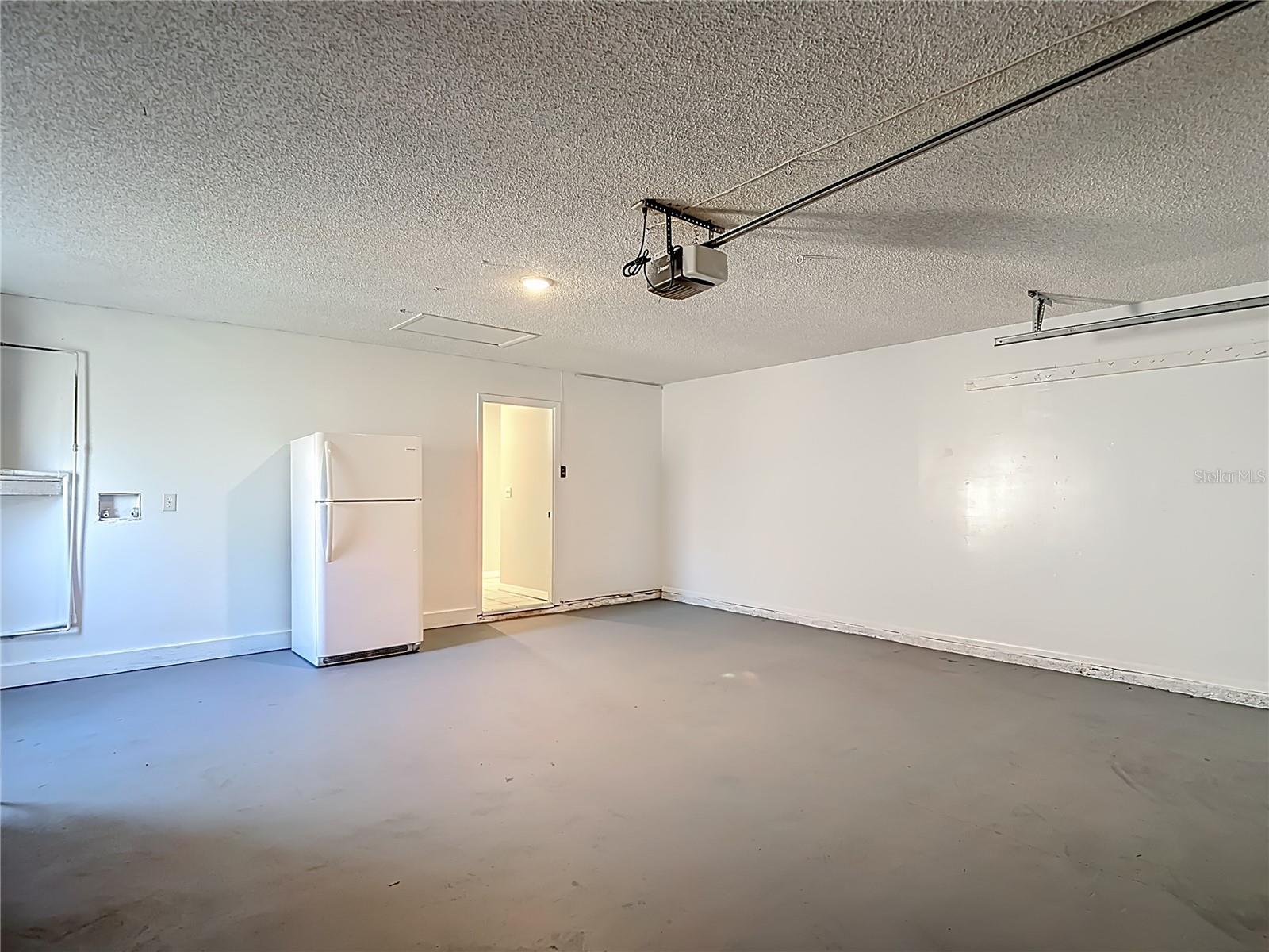 Image 23 of 26 For 12830 Waterbury Avenue