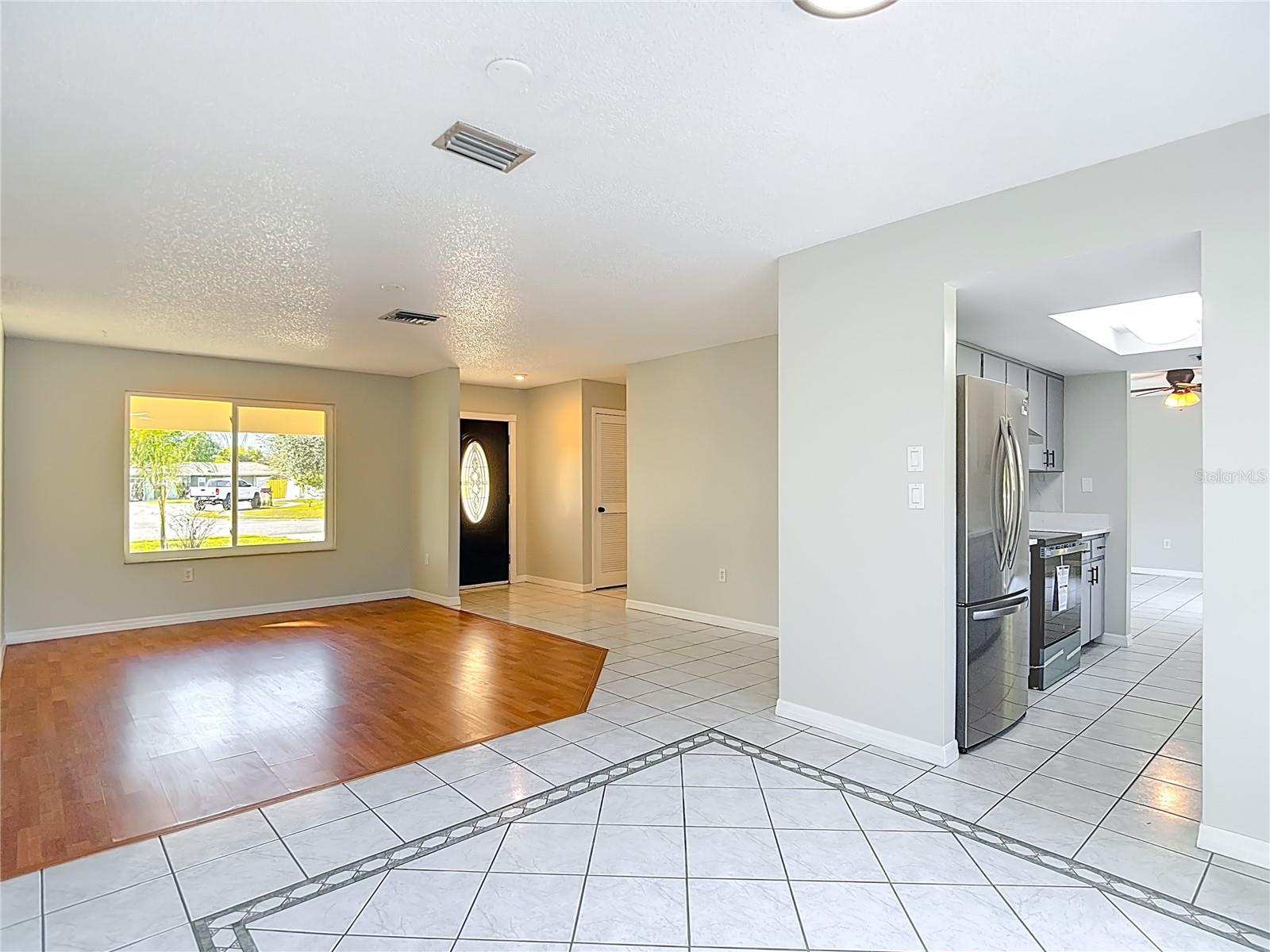 Image 8 of 26 For 12830 Waterbury Avenue