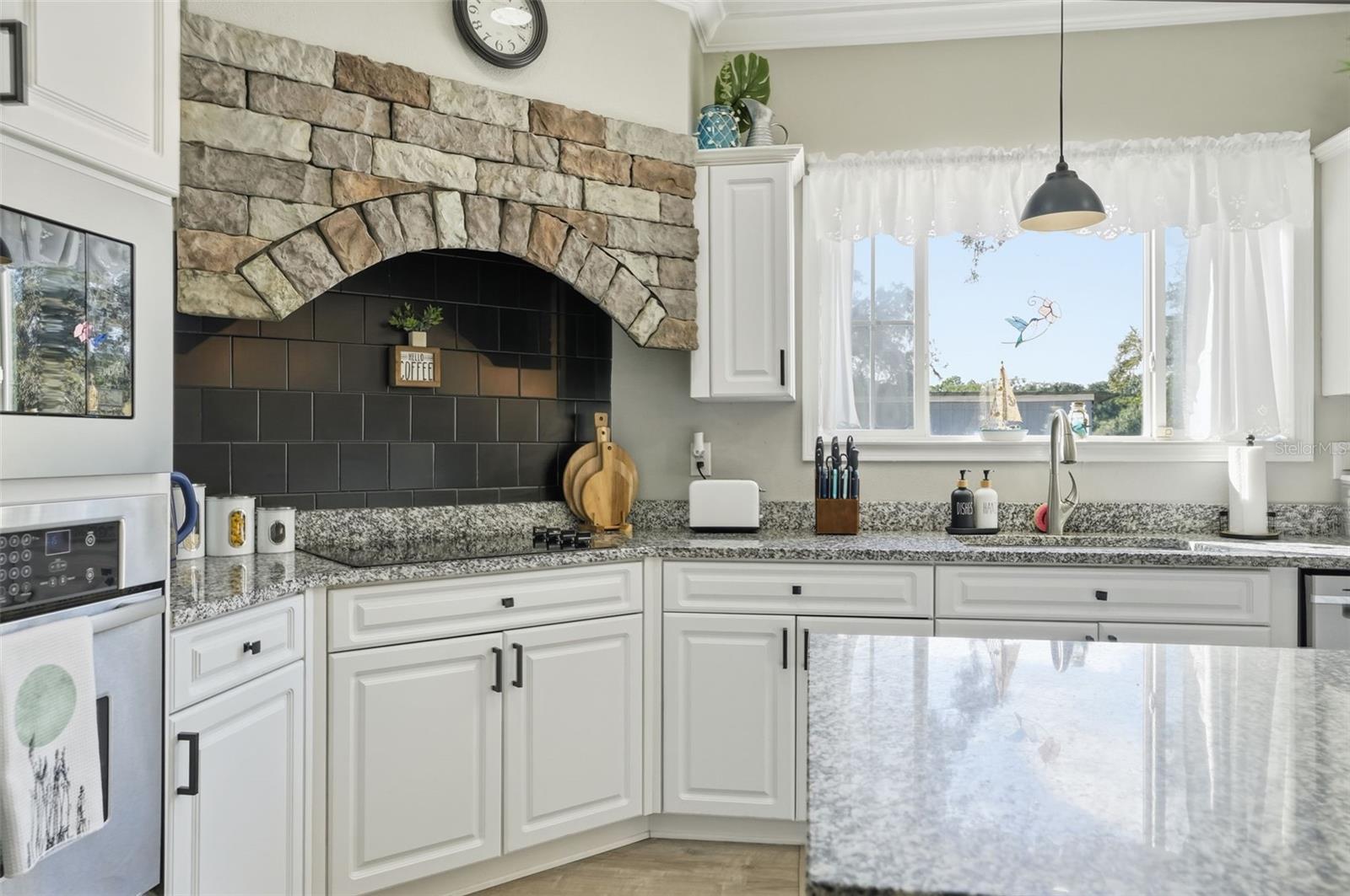 Image 10 of 87 For 14315 Family Trail