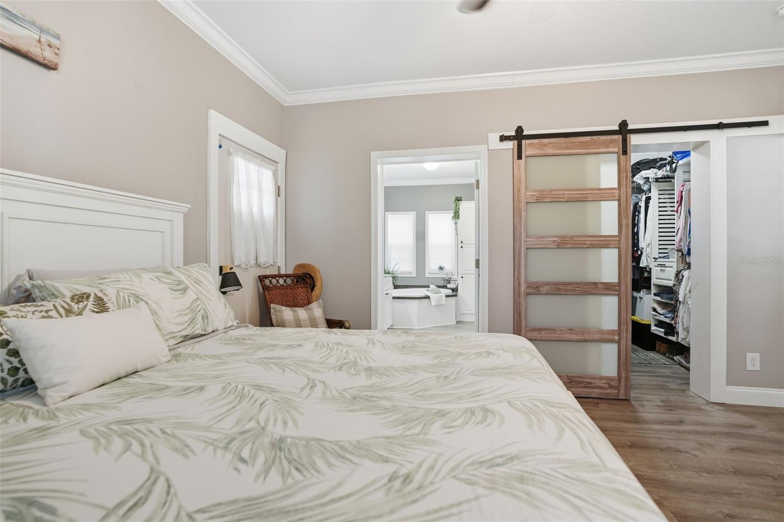 Image 17 of 87 For 14315 Family Trail