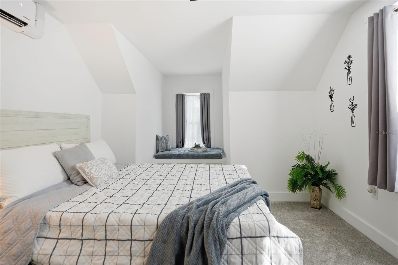 Image 23 of 87 For 14315 Family Trail