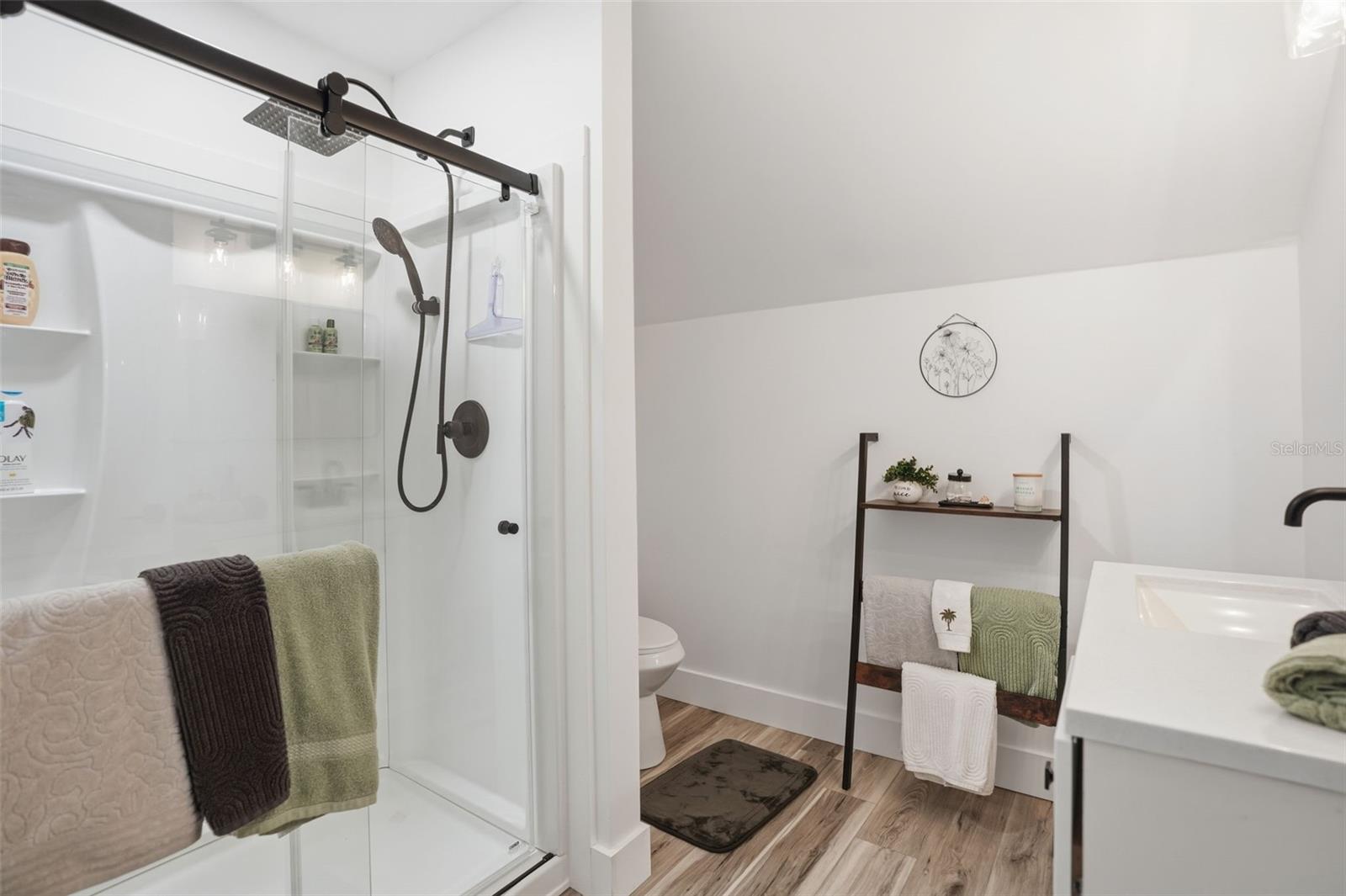 Image 32 of 87 For 14315 Family Trail