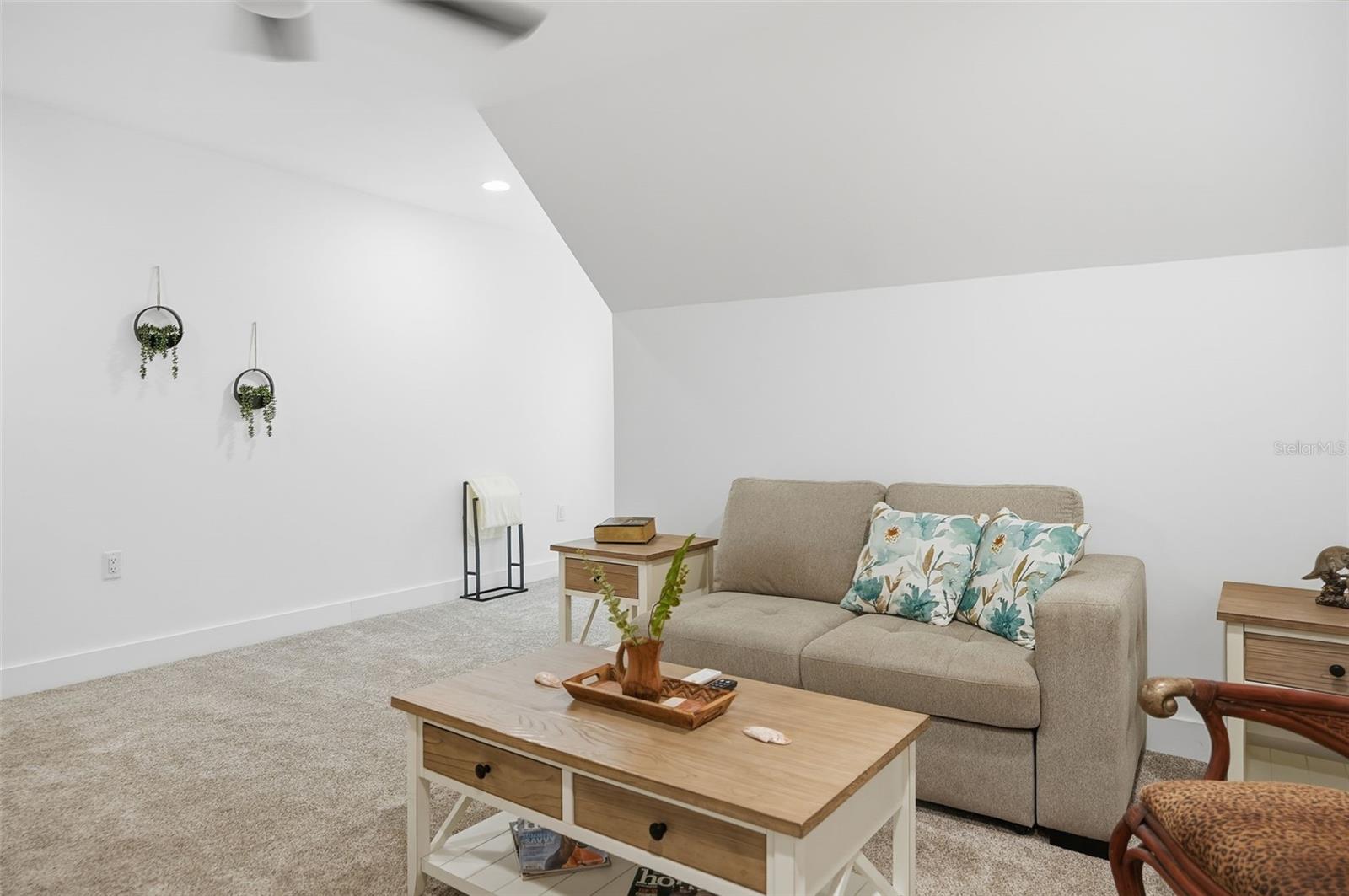 Image 33 of 87 For 14315 Family Trail