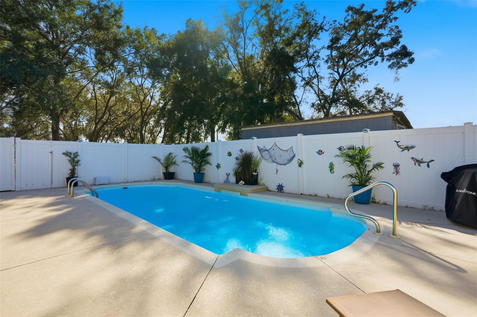 Image 4 of 87 For 14315 Family Trail