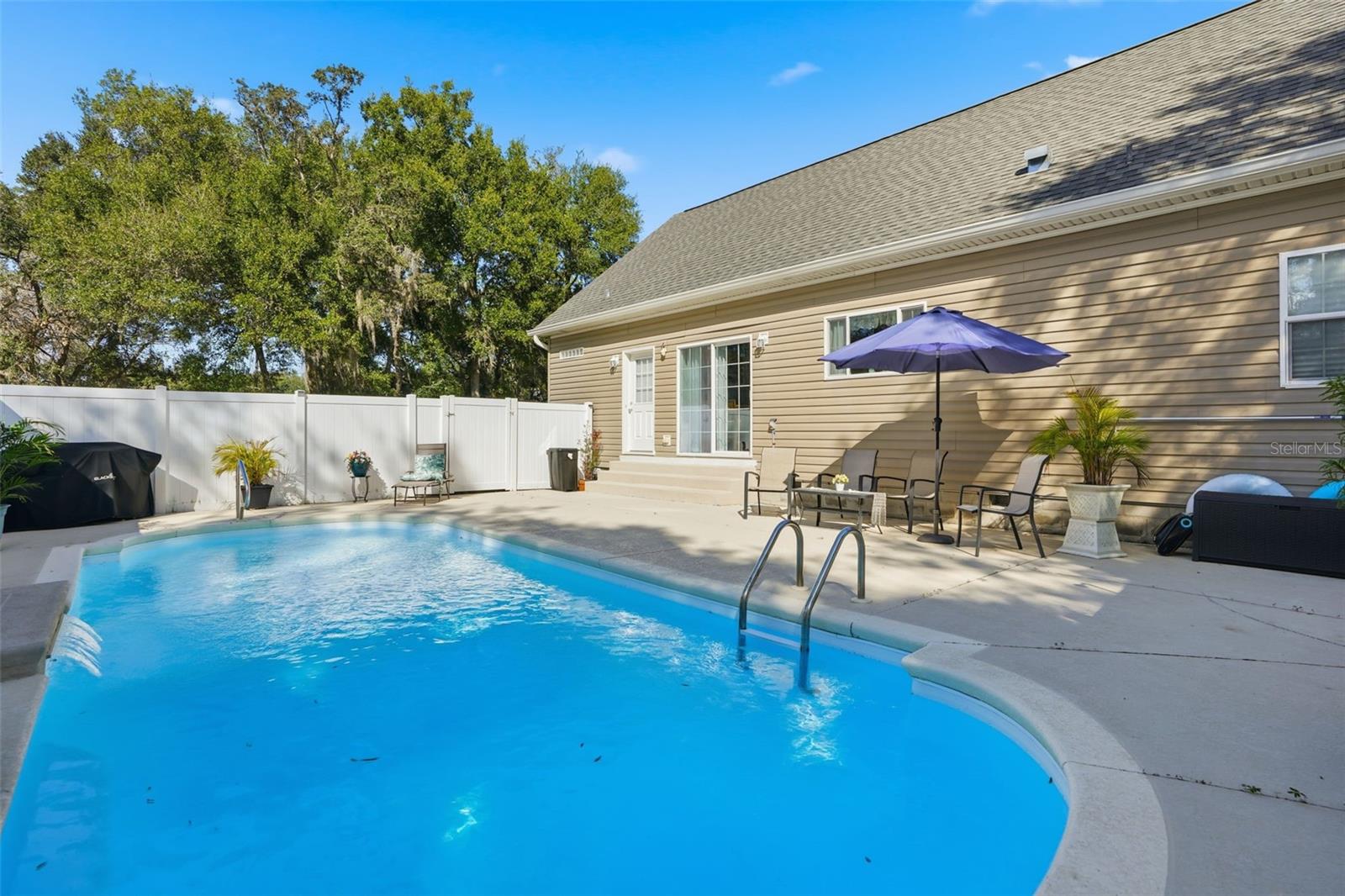 Image 44 of 87 For 14315 Family Trail