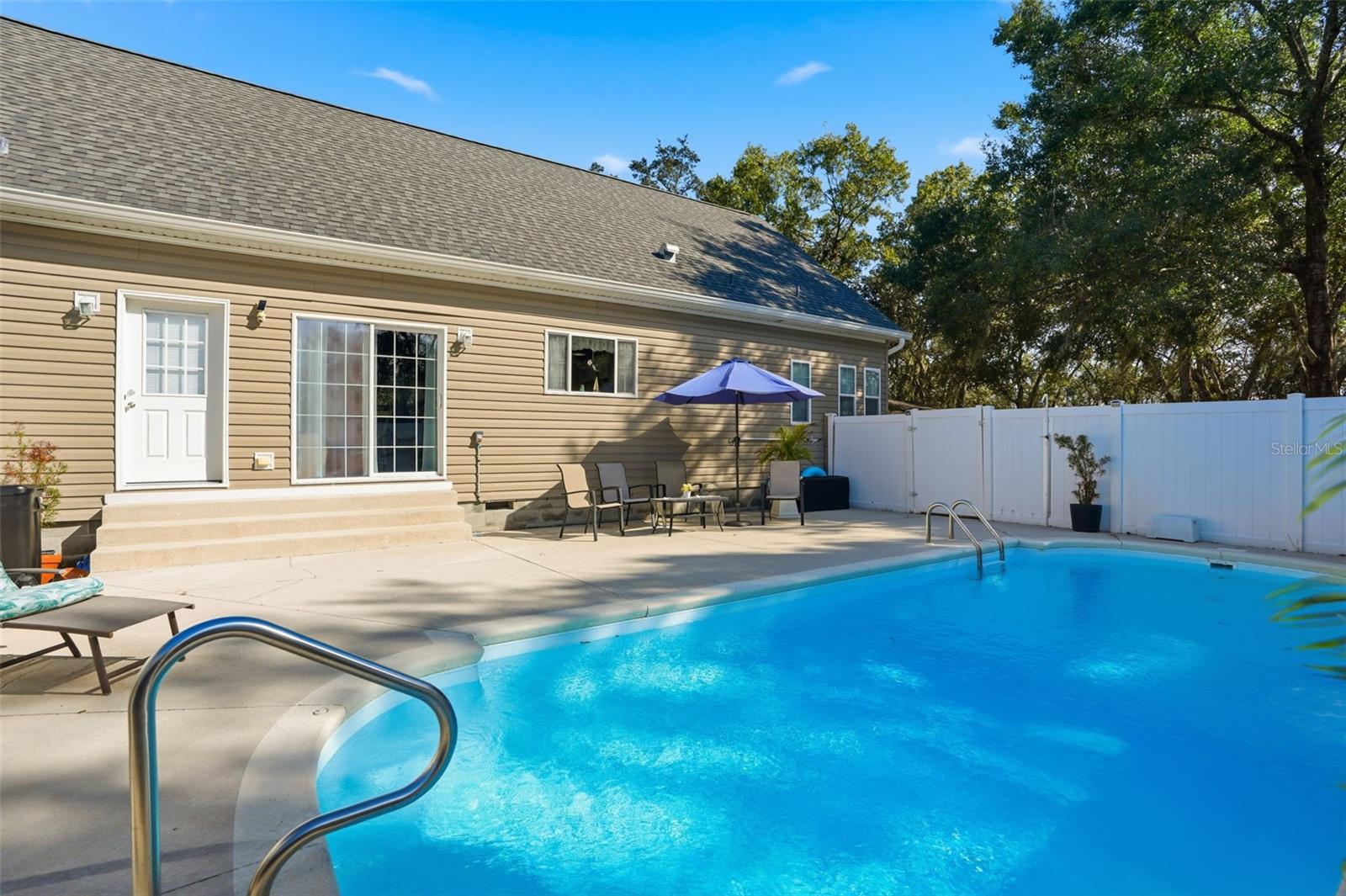 Image 47 of 87 For 14315 Family Trail