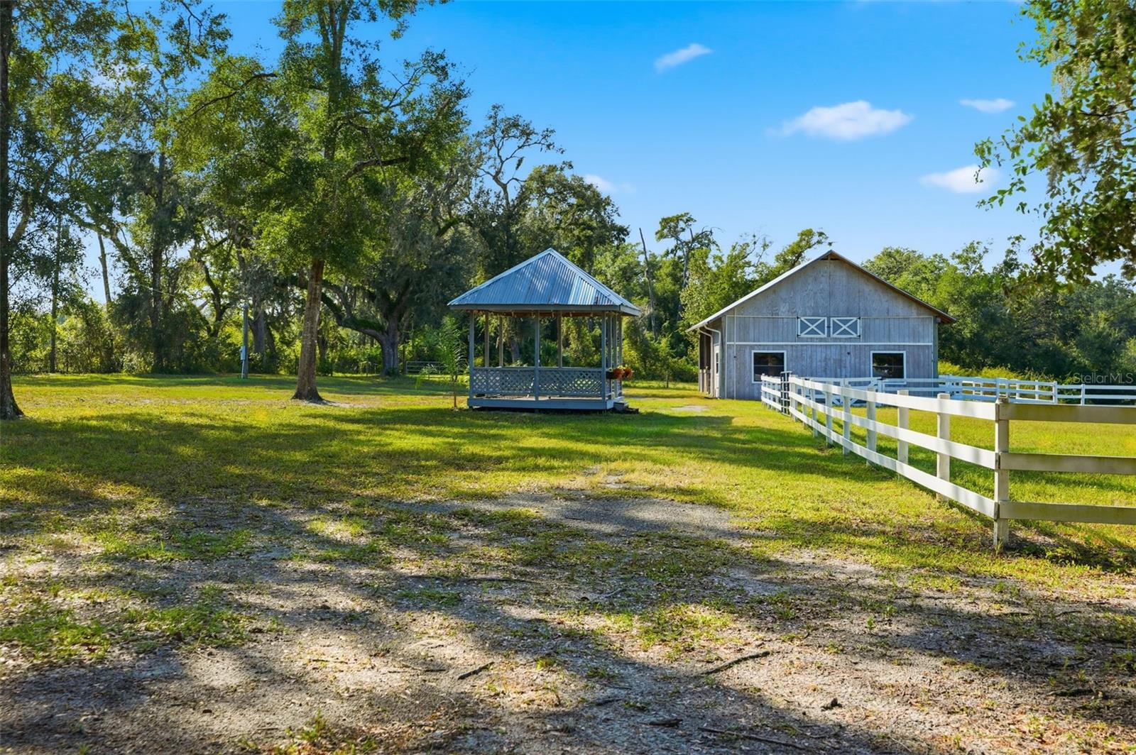 Image 54 of 87 For 14315 Family Trail