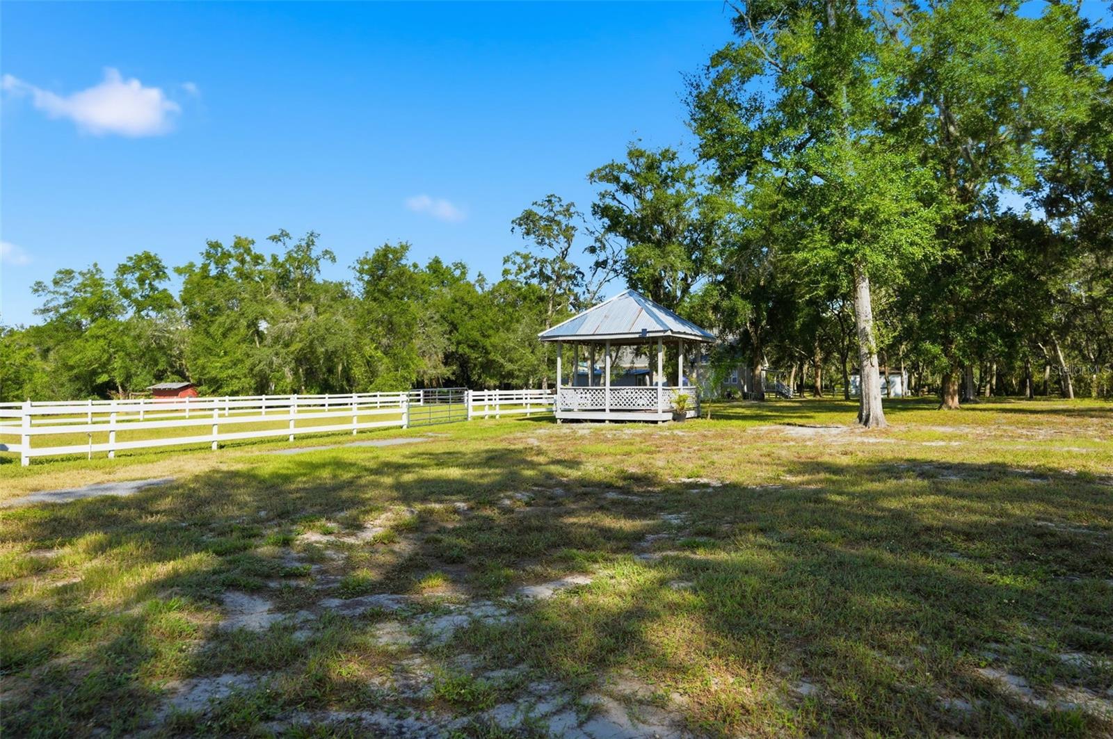 Image 56 of 87 For 14315 Family Trail