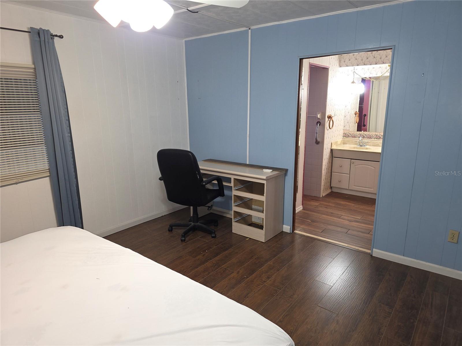 Image 14 of 21 For 8071 Highpoint Boulevard