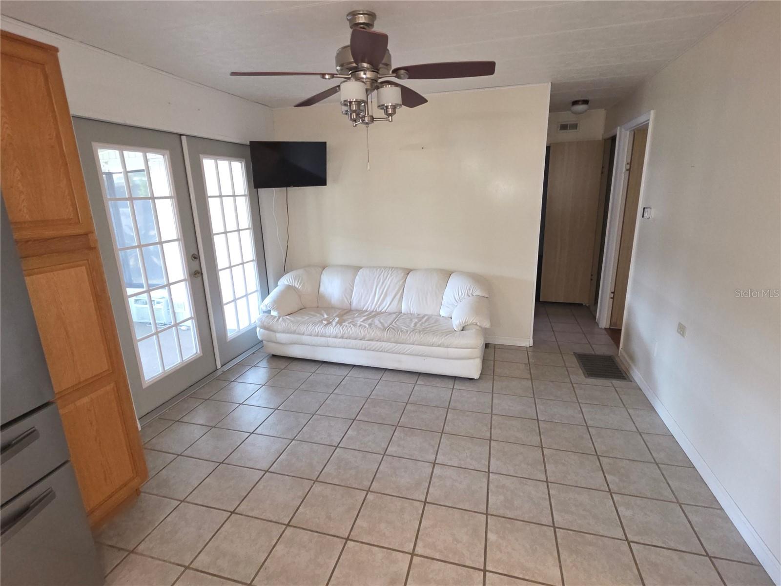 Image 6 of 21 For 8071 Highpoint Boulevard