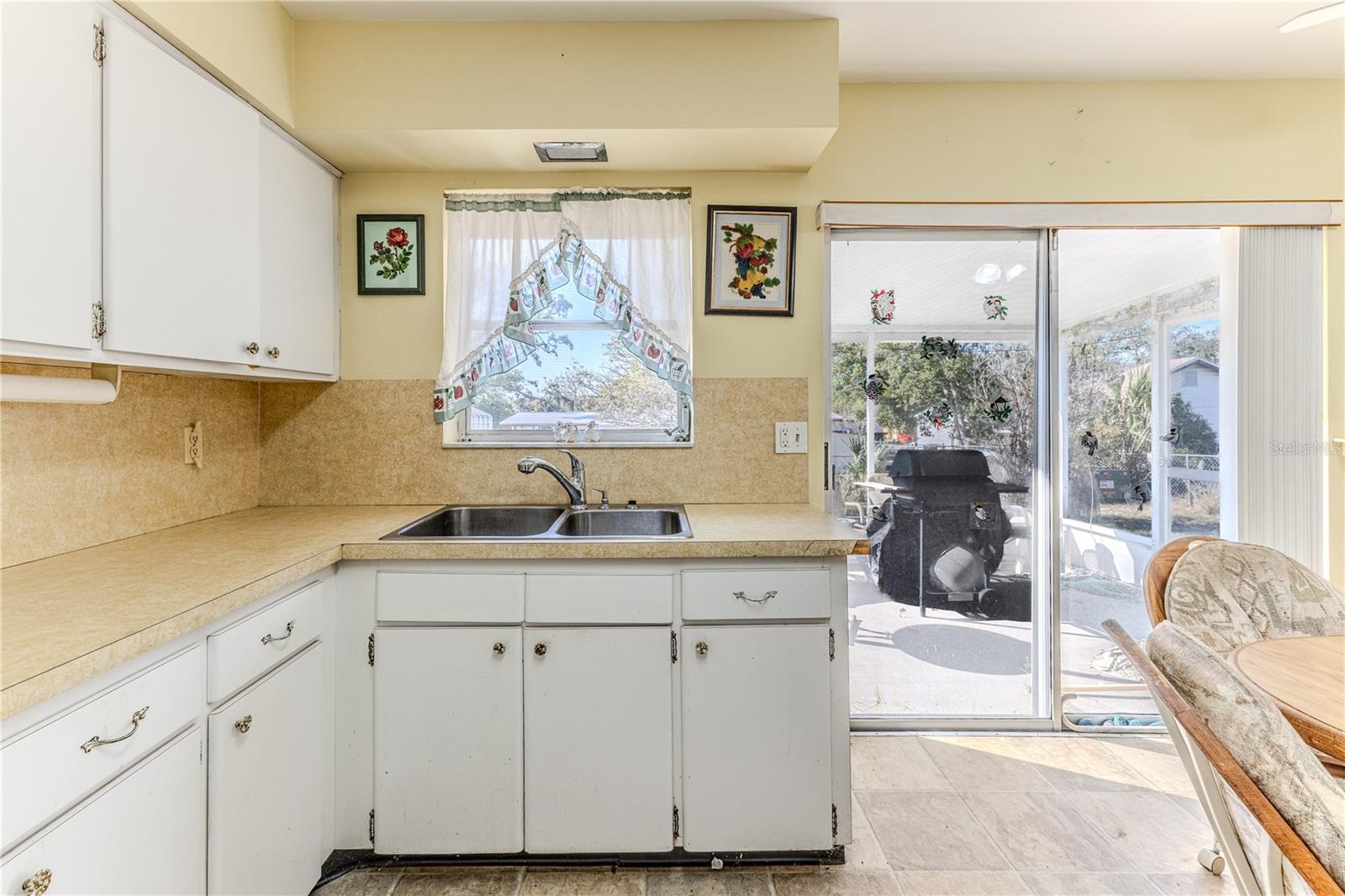 Image 12 of 35 For 6352 Spring Hill Drive