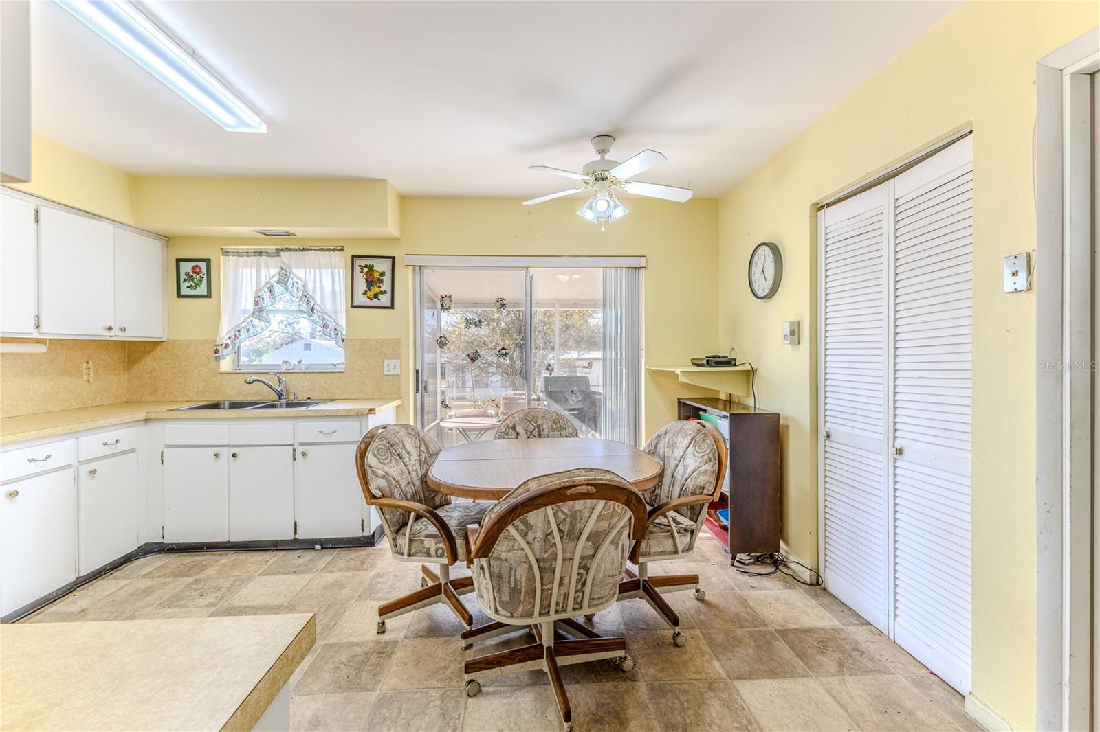 Image 14 of 35 For 6352 Spring Hill Drive