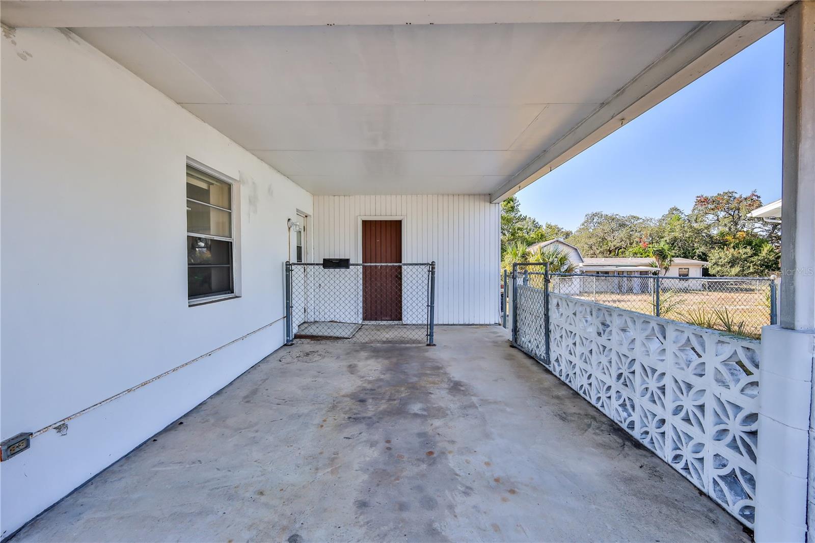 Image 26 of 35 For 6352 Spring Hill Drive